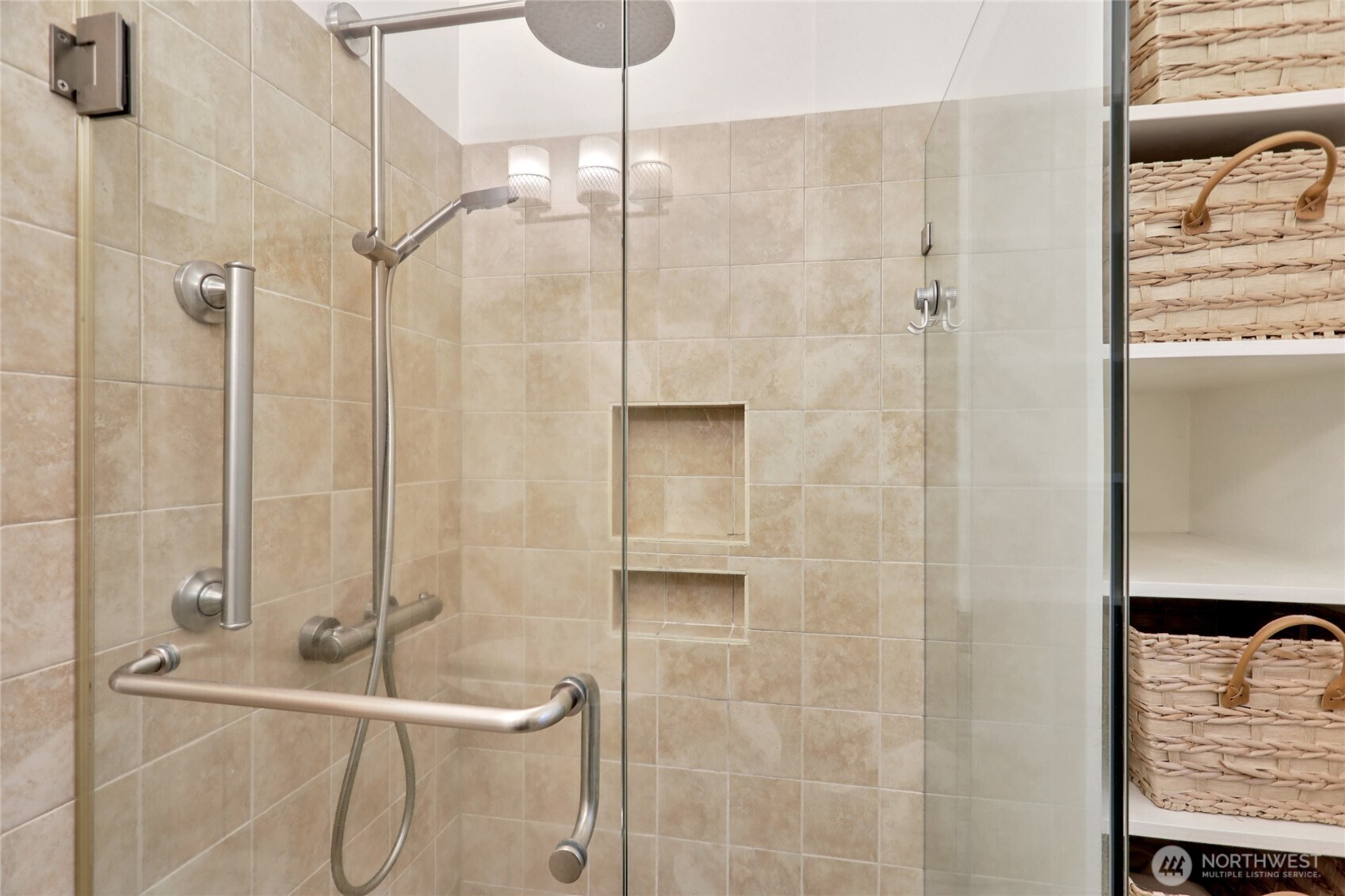 8207 Meridian Avenue N, Seattle, WA 98103