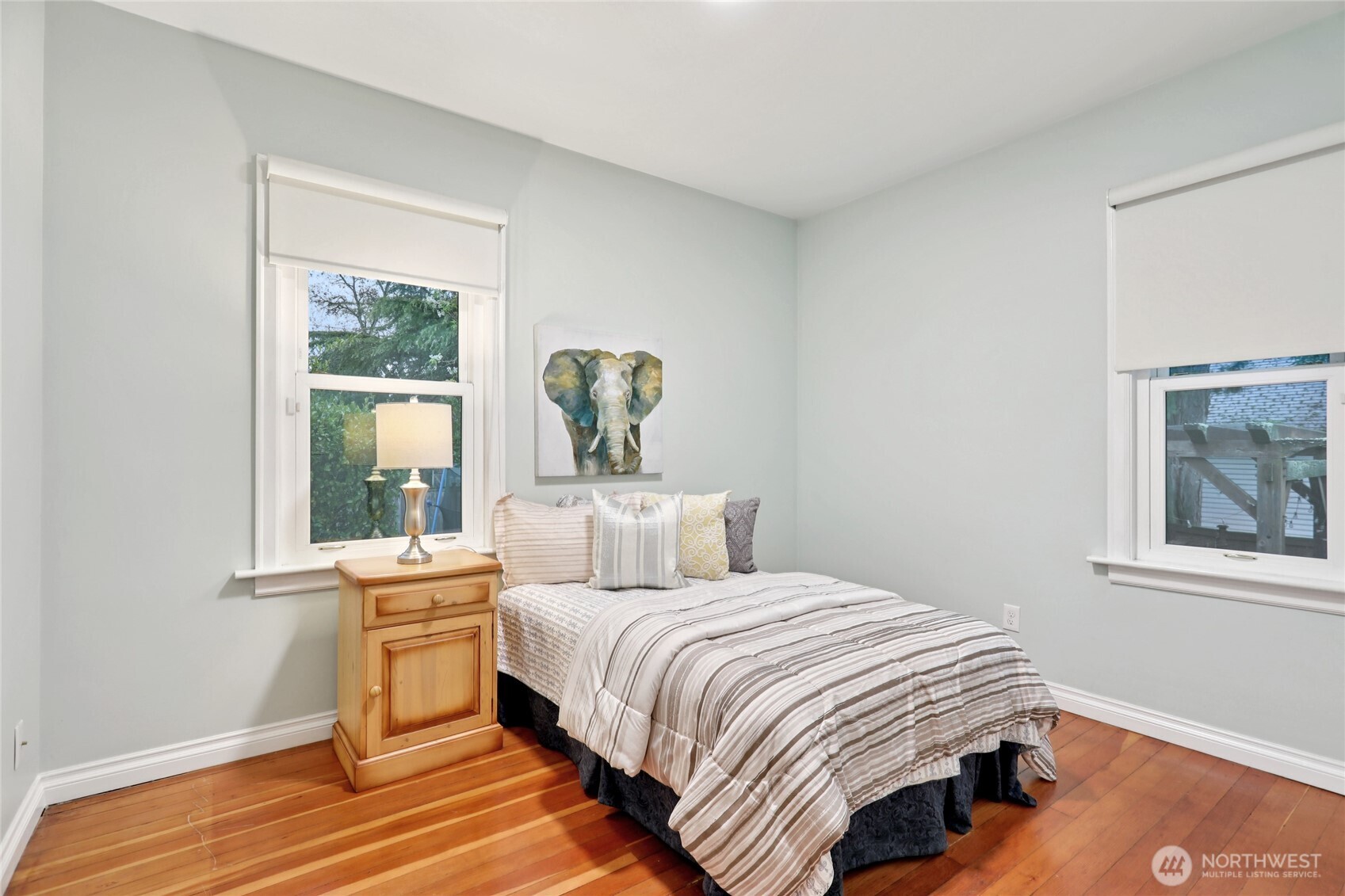 8207 Meridian Avenue N, Seattle, WA 98103