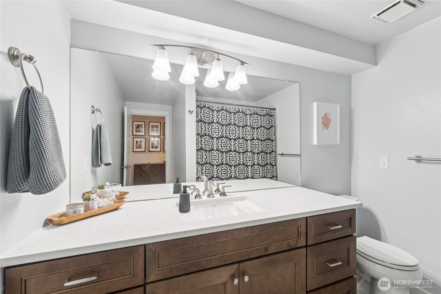 312 4th Avenue #202, Kirkland, WA 98033