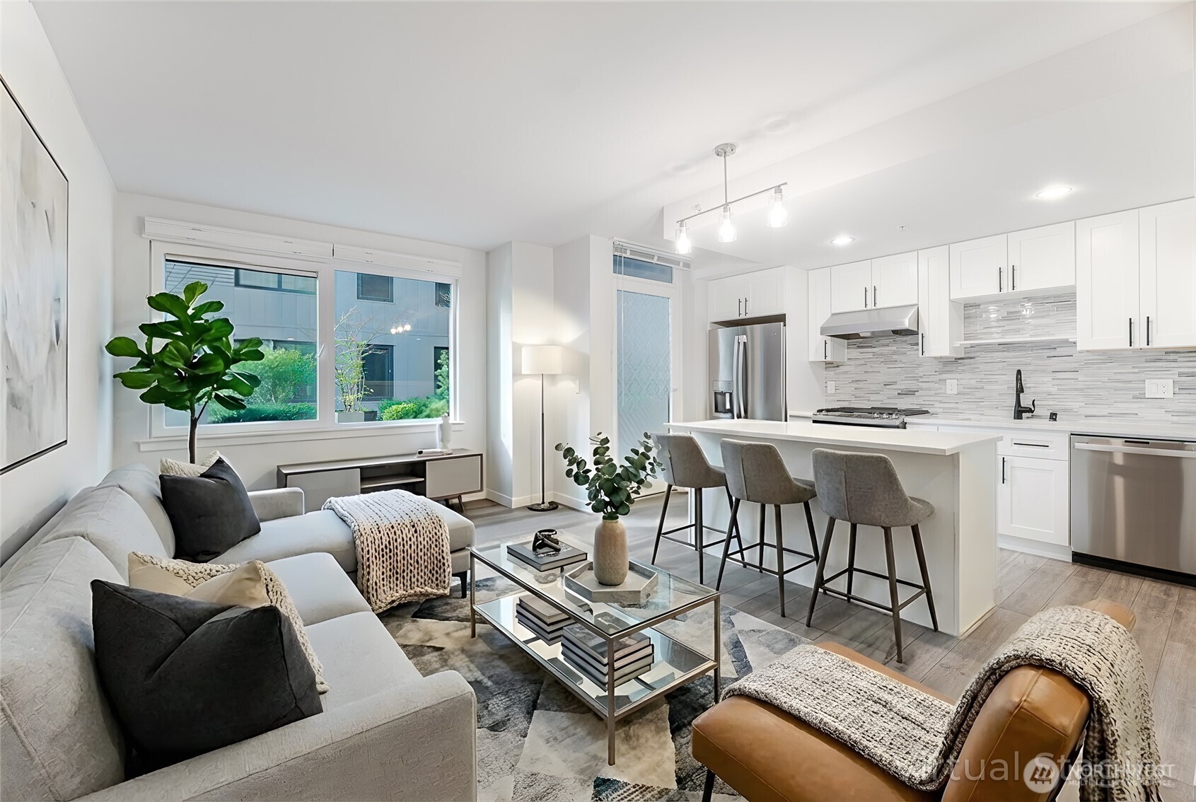 76 Cedar Street #303, Seattle, WA 98121
