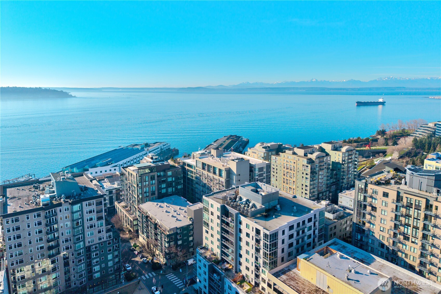 76 Cedar Street #303, Seattle, WA 98121
