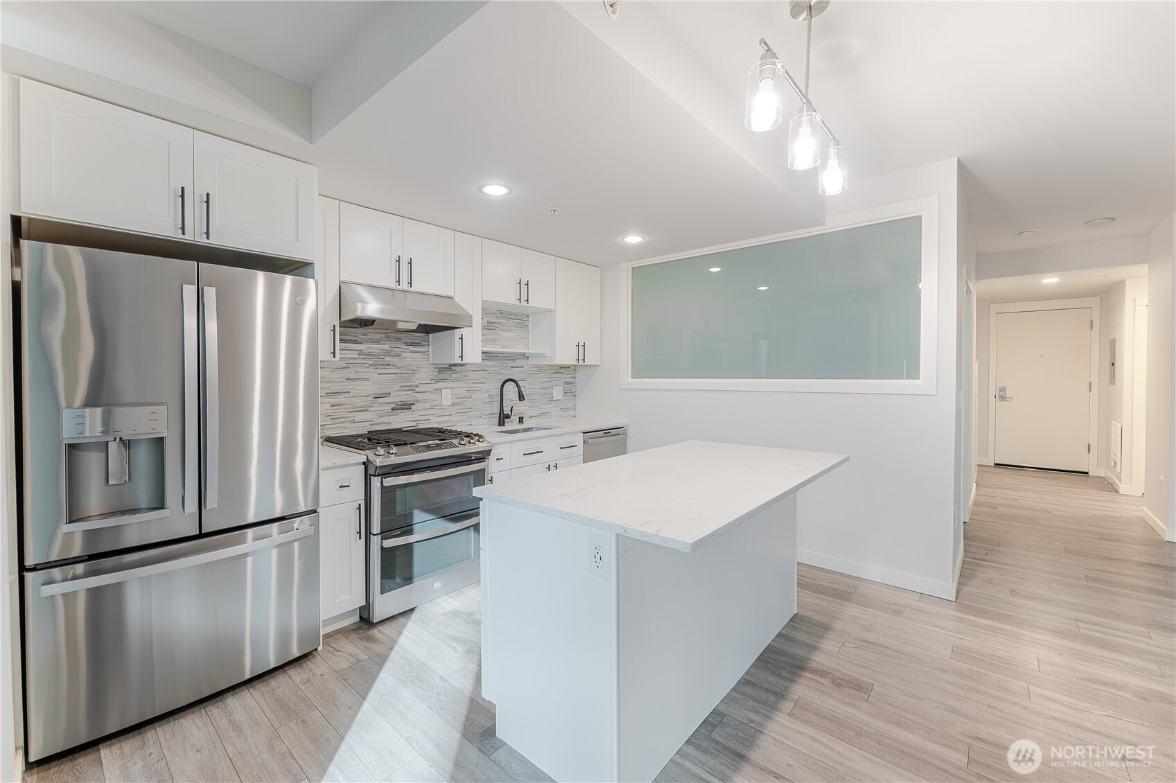 76 Cedar Street #303, Seattle, WA 98121