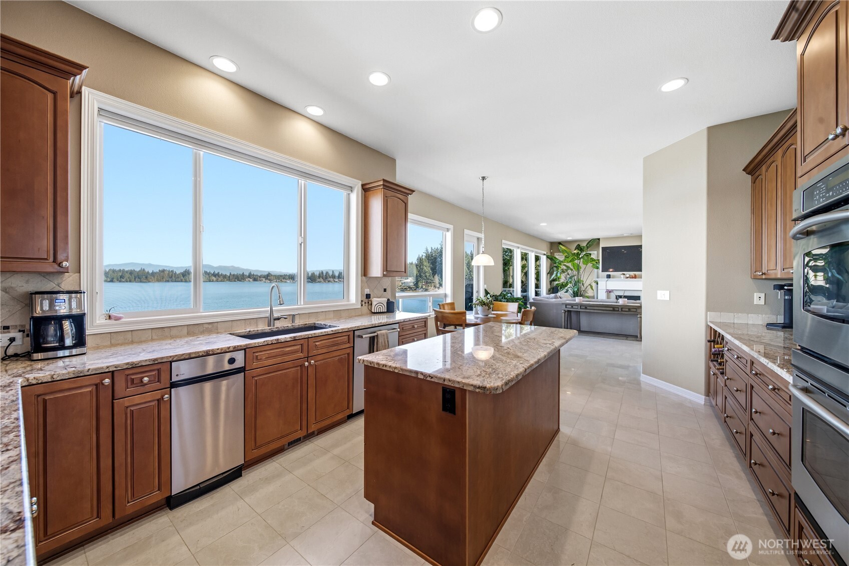 4915 Jenks Point Way E, Lake Tapps, WA 98391