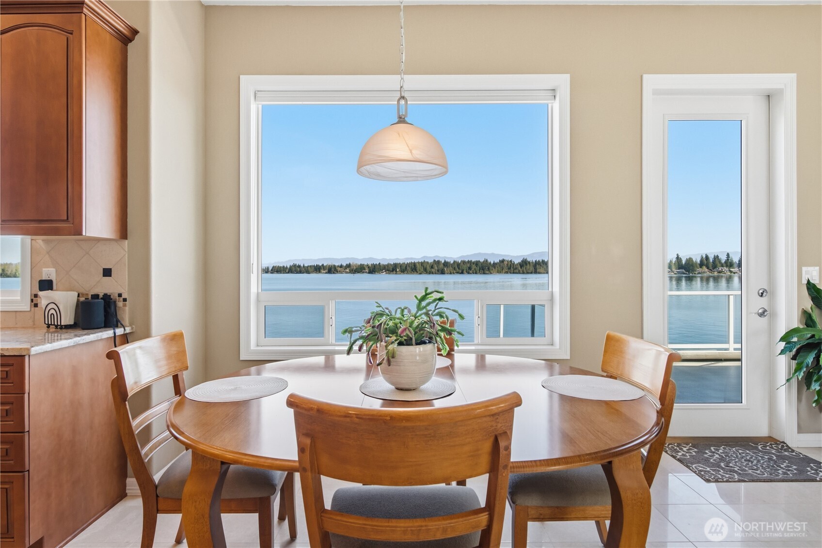 4915 Jenks Point Way E, Lake Tapps, WA 98391