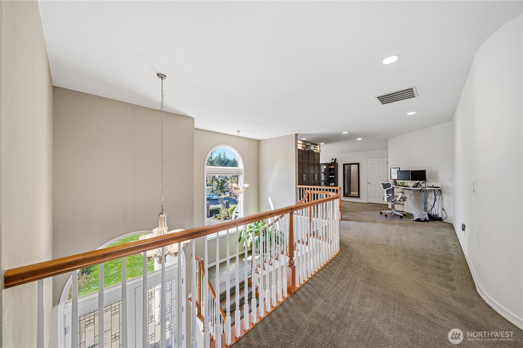 4915 Jenks Point Way E, Lake Tapps, WA 98391