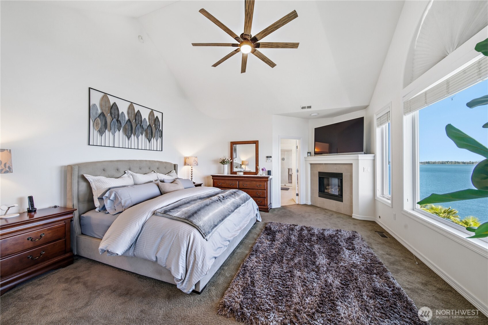 4915 Jenks Point Way E, Lake Tapps, WA 98391