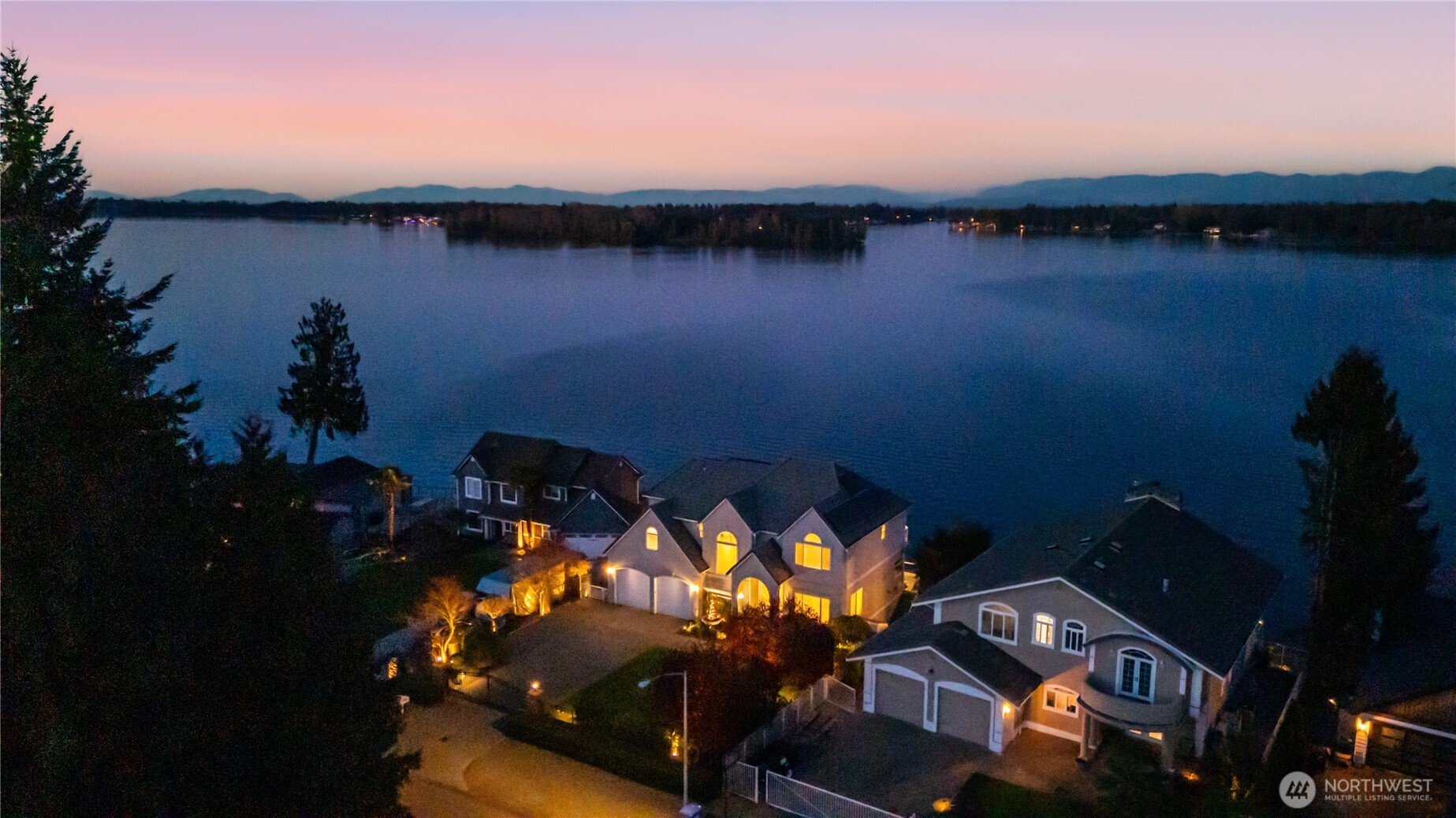 4915 Jenks Point Way E, Lake Tapps, WA 98391