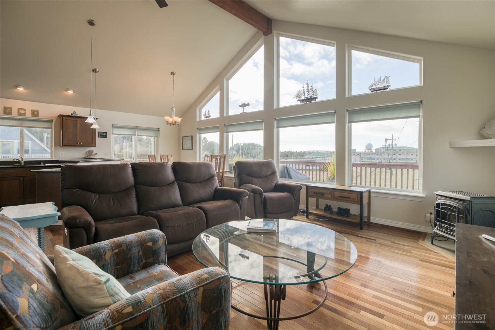 24 Darien Lane , Pacific Beach, WA 98571