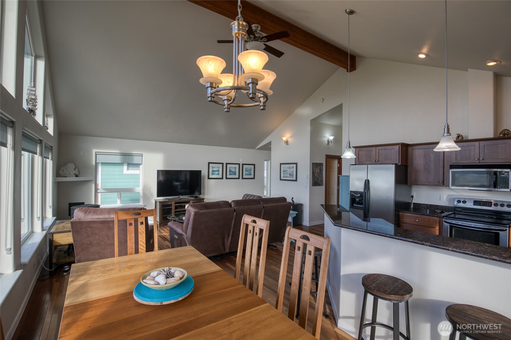 24 Darien Lane , Pacific Beach, WA 98571