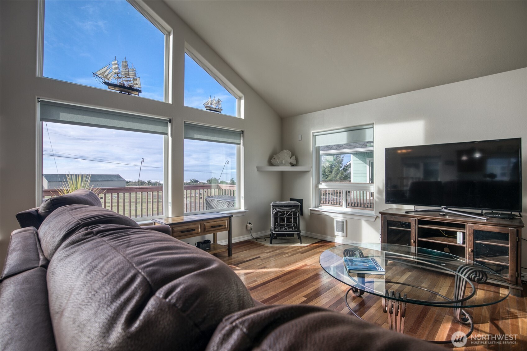 24 Darien Lane , Pacific Beach, WA 98571