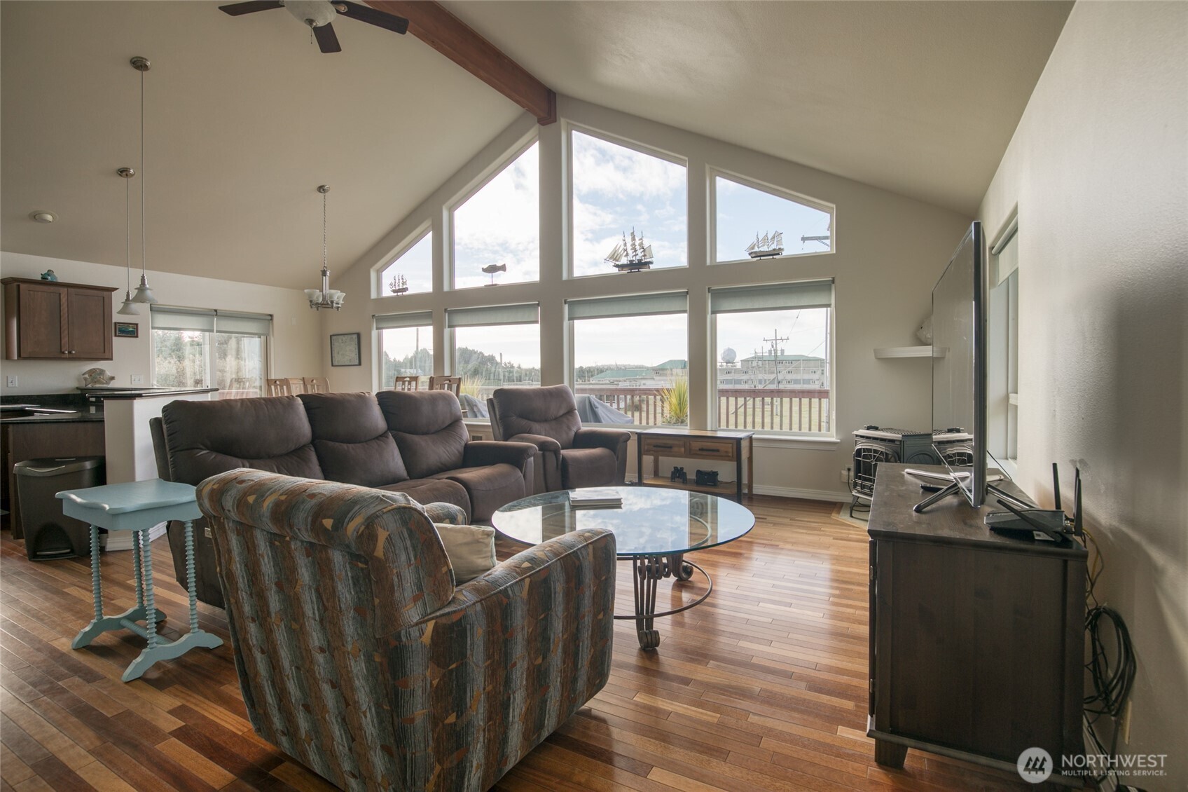 24 Darien Lane , Pacific Beach, WA 98571