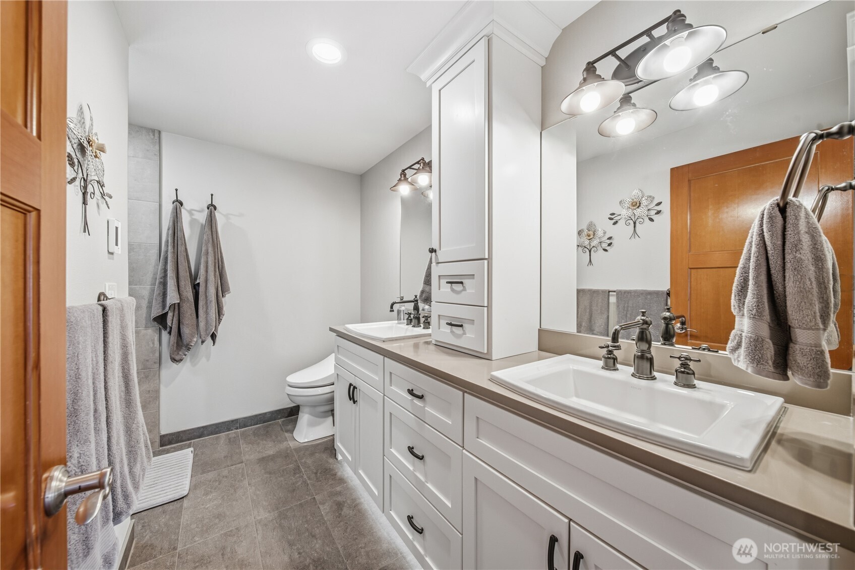 5114 Jenks Point Way E, Lake Tapps, WA 98391
