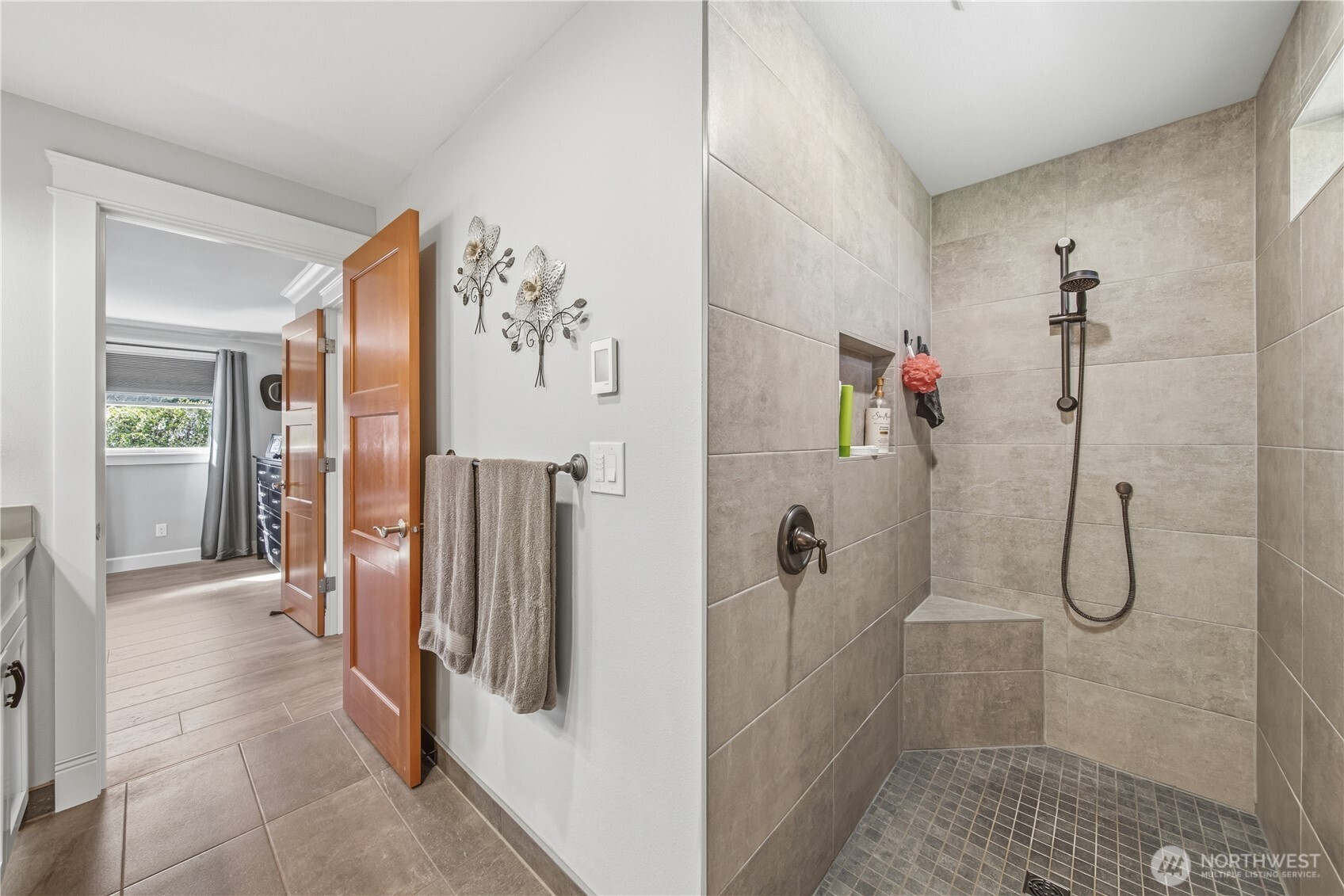 5114 Jenks Point Way E, Lake Tapps, WA 98391
