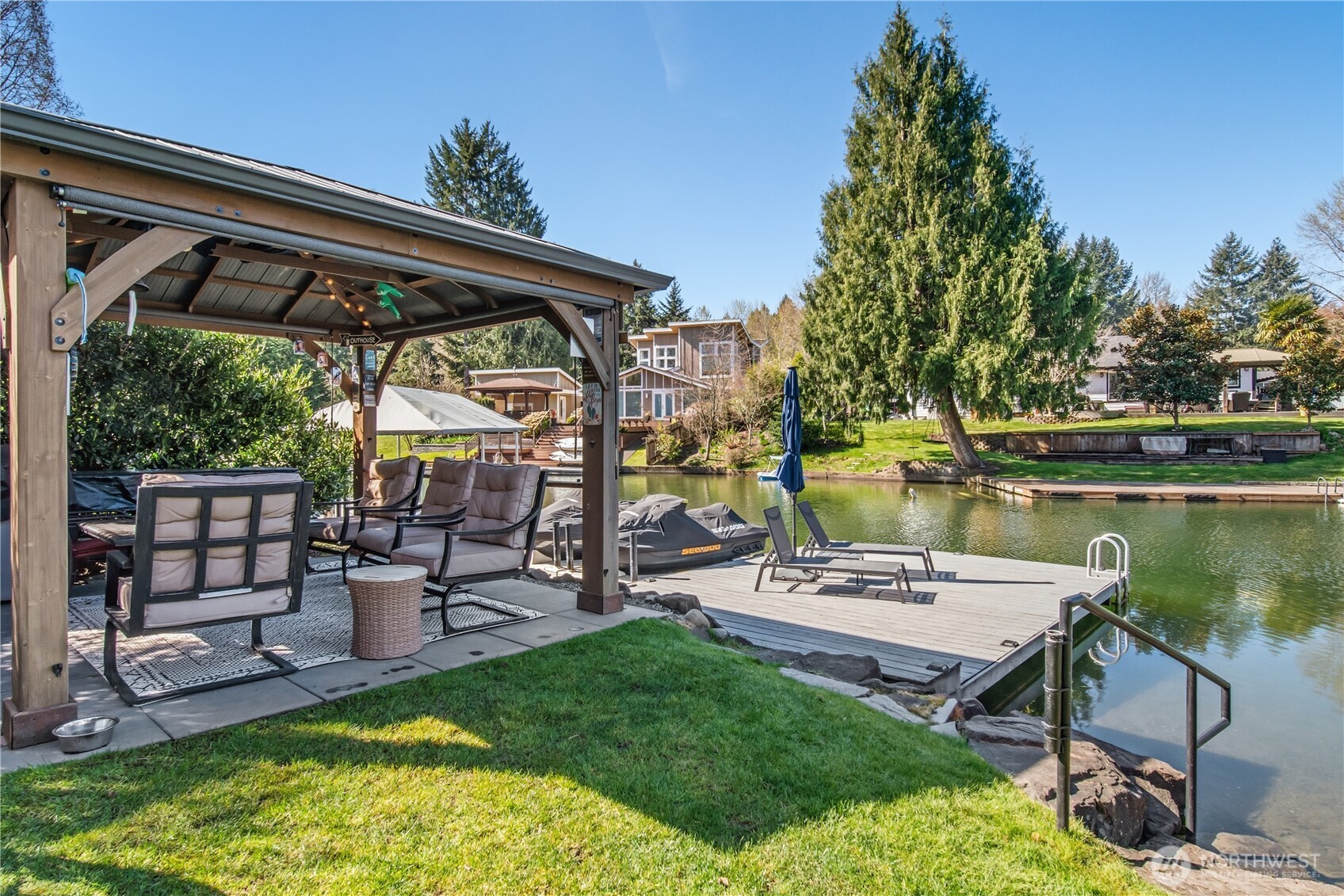 5114 Jenks Point Way E, Lake Tapps, WA 98391
