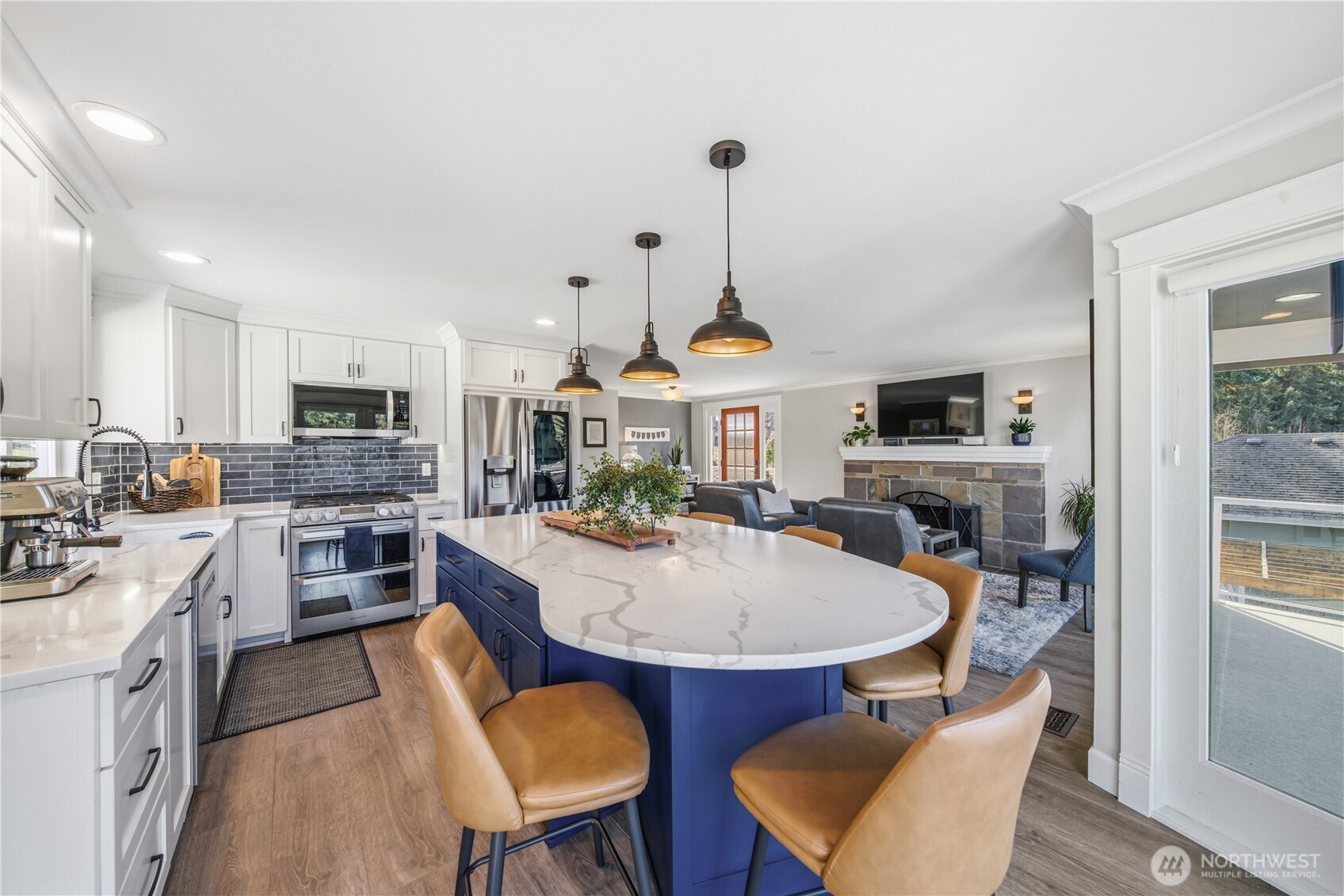 5114 Jenks Point Way E, Lake Tapps, WA 98391
