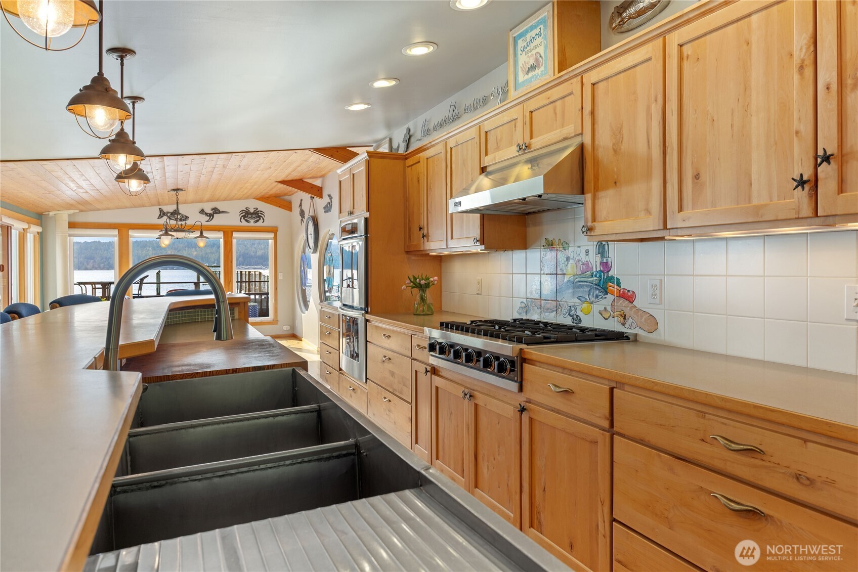 18511 NE North Shore Road , Tahuya, WA 98588