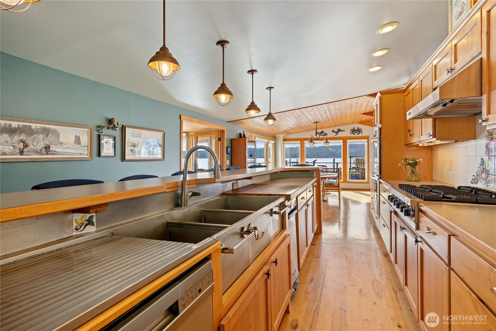 18511 NE North Shore Road , Tahuya, WA 98588