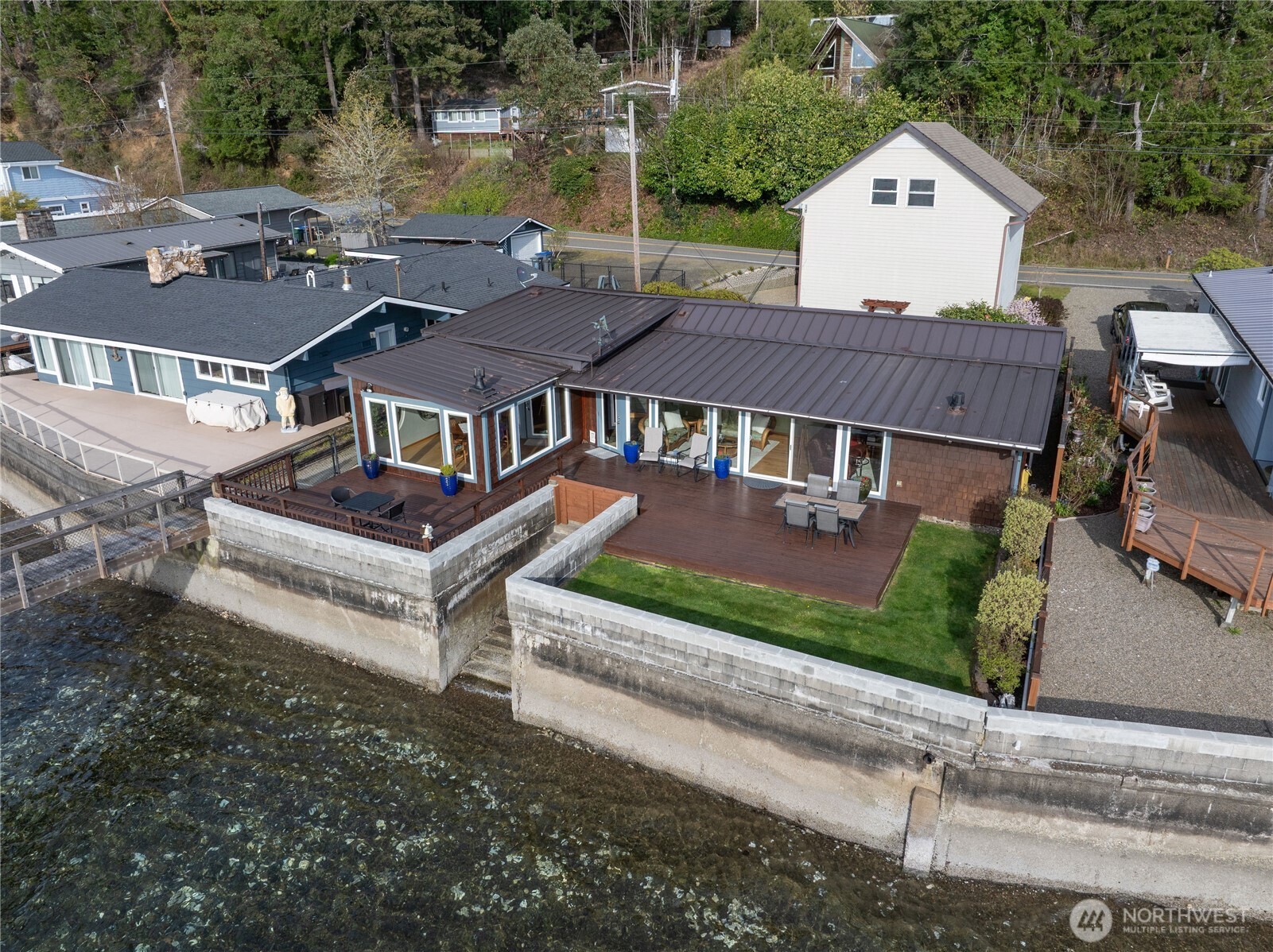 18511 NE North Shore Road , Tahuya, WA 98588