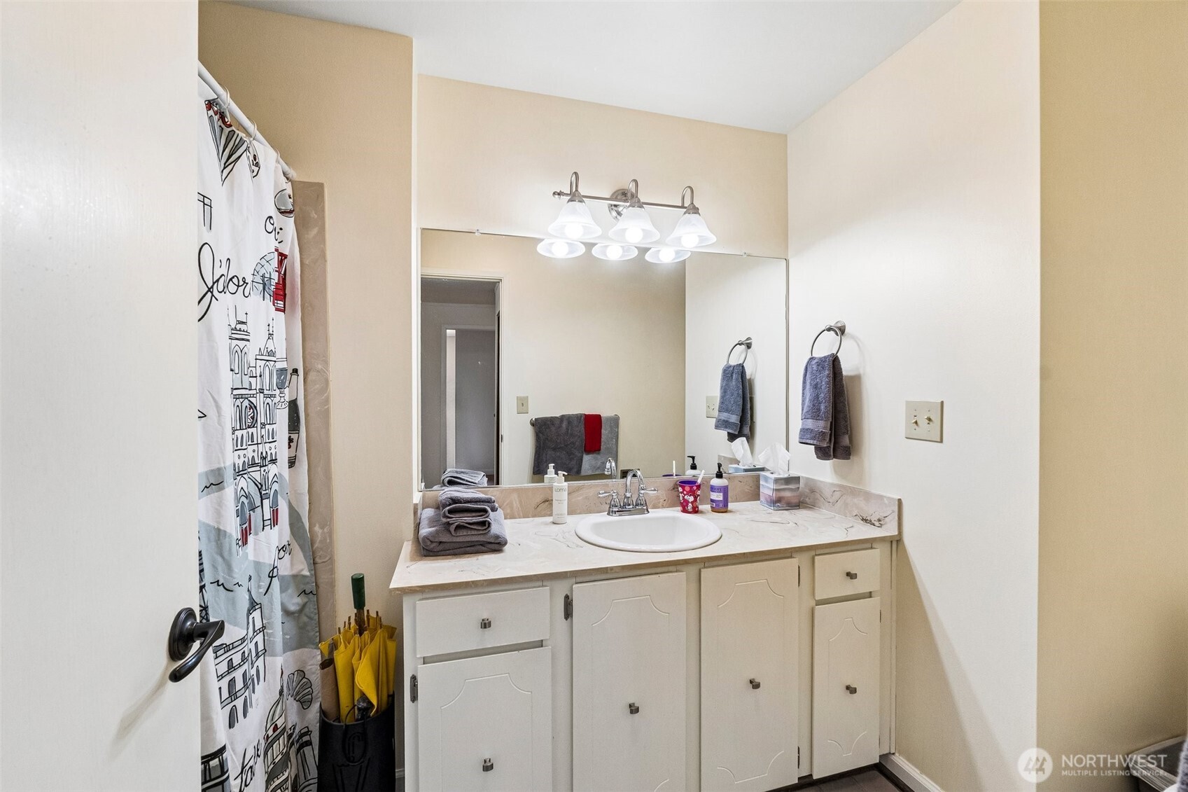 17918 23rd Lane NE #302, Shoreline, WA 98155