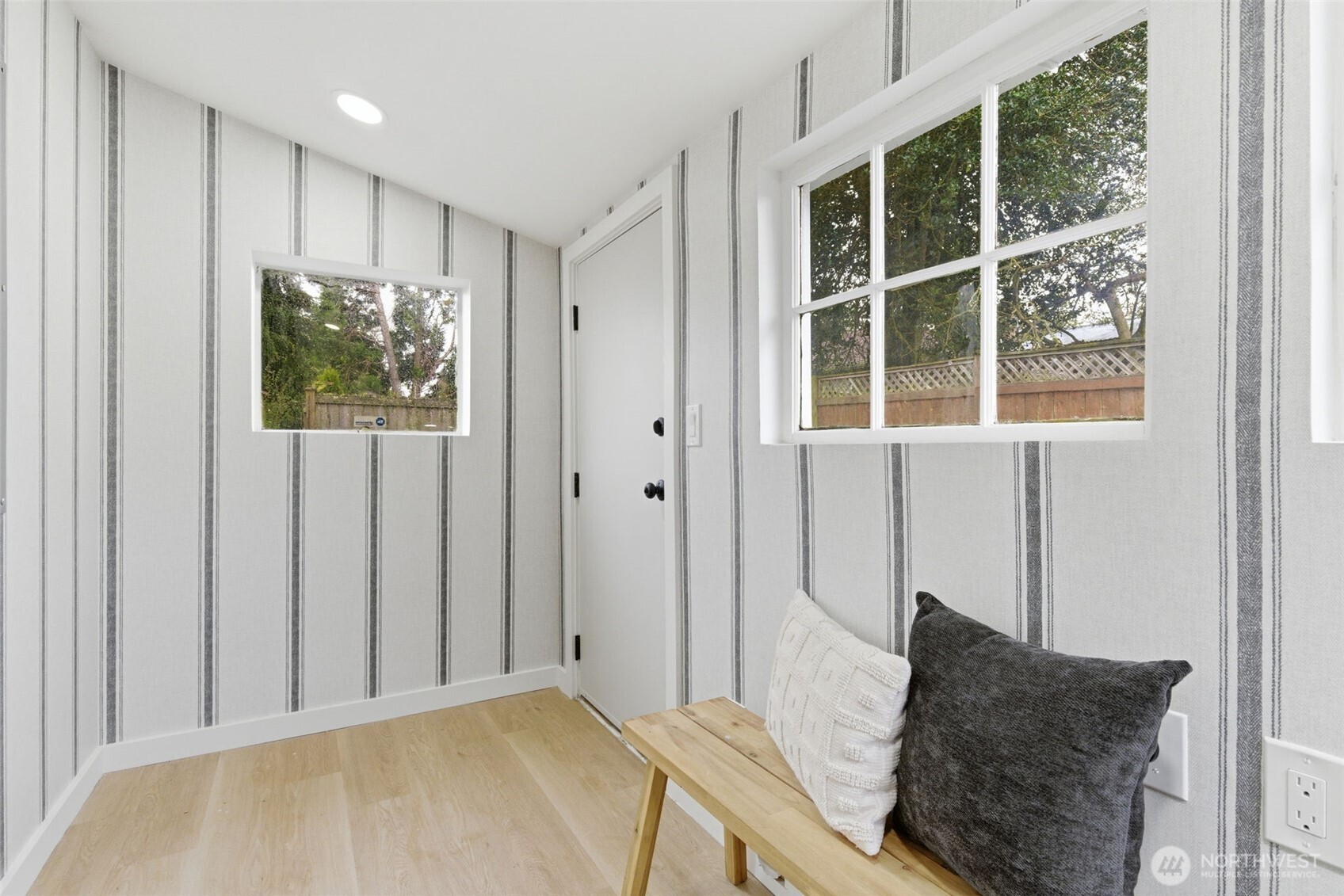 9601 12th Avenue NW, Seattle, WA 98117
