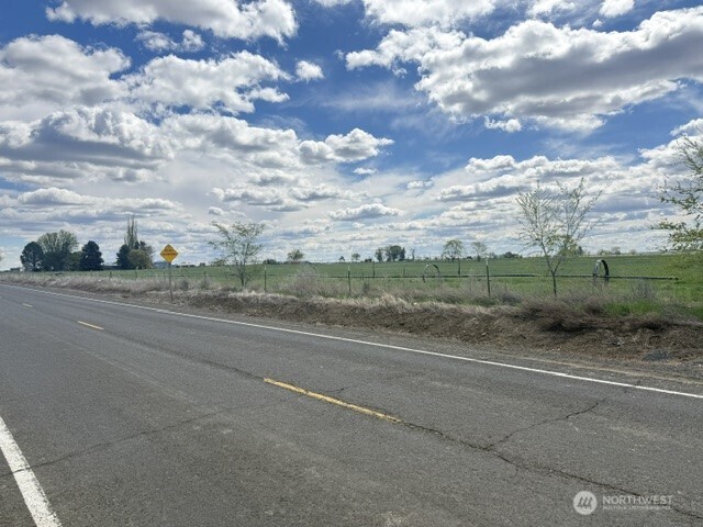 2493 Rd 19 NE, Soap Lake, WA 98851-9712