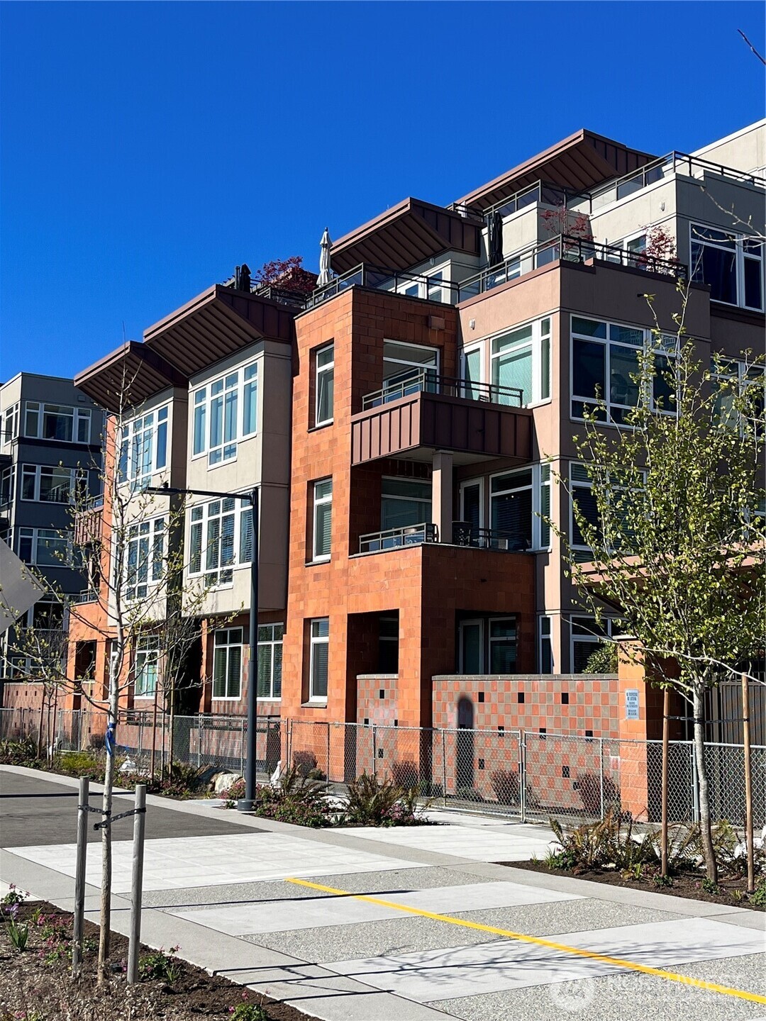 1950 Alaskan Way #227, Seattle, WA 98101