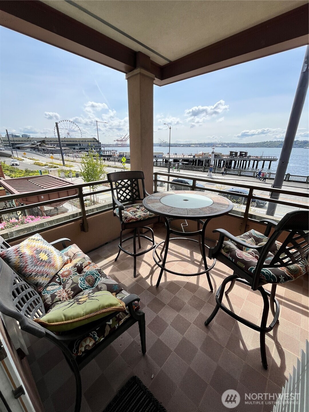 1950 Alaskan Way #227, Seattle, WA 98101