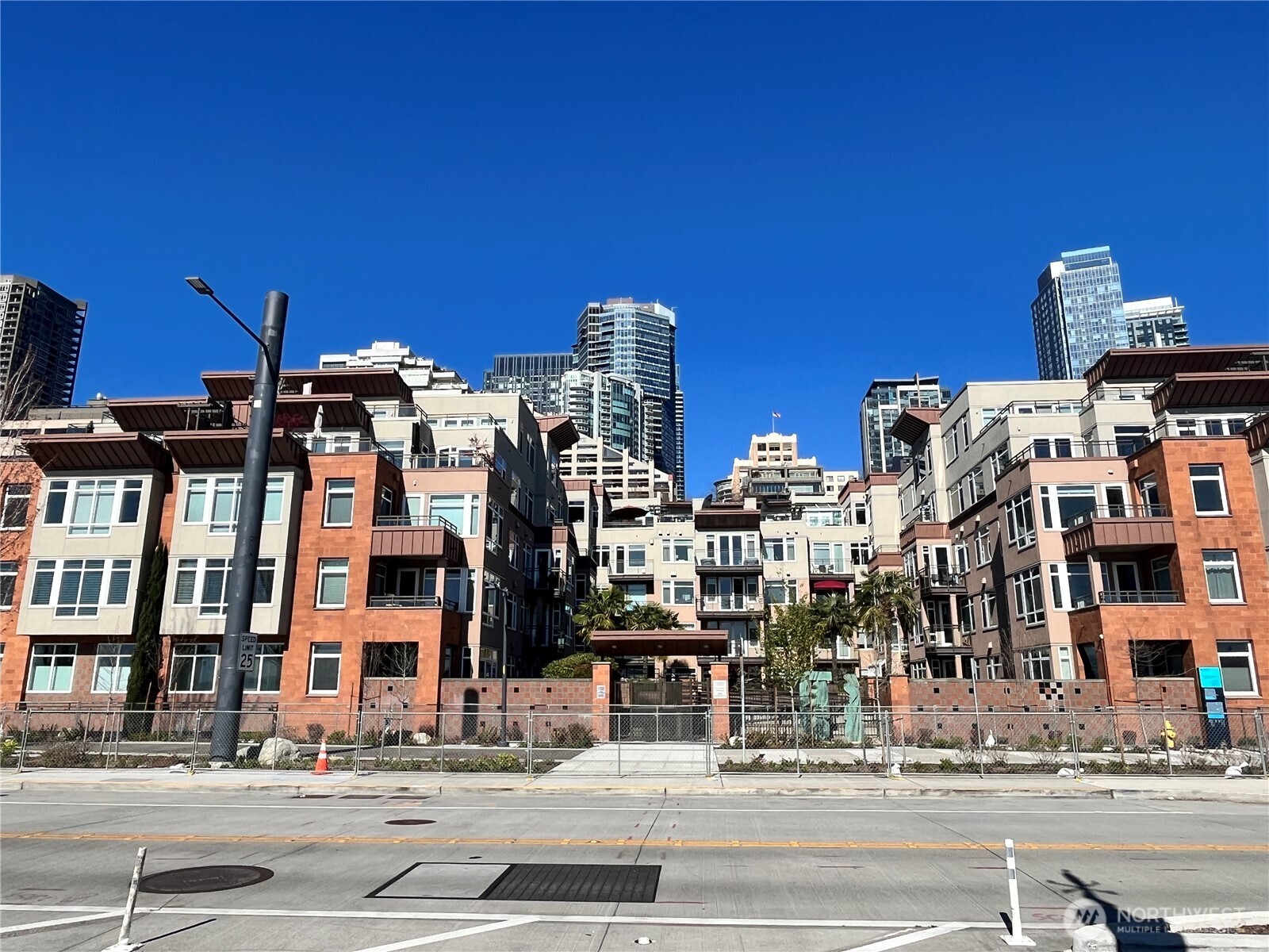 1950 Alaskan Way #227, Seattle, WA 98101