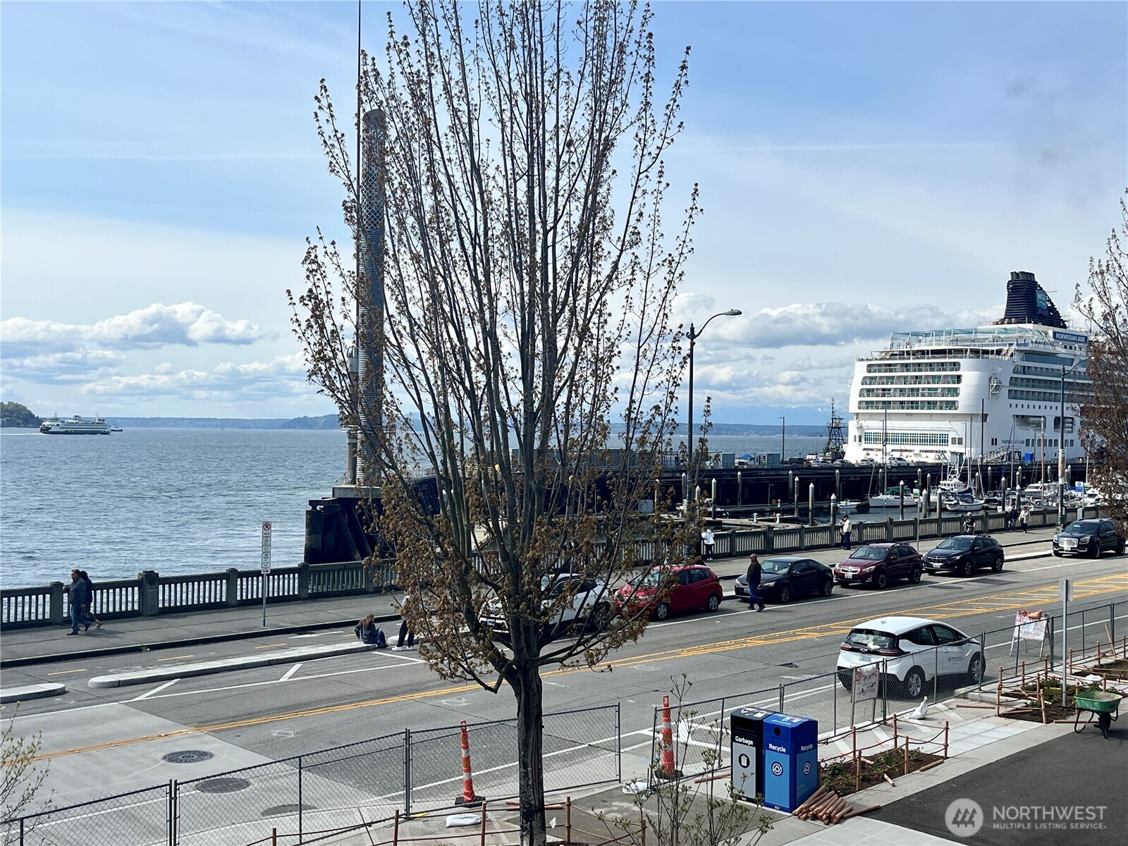 1950 Alaskan Way #227, Seattle, WA 98101