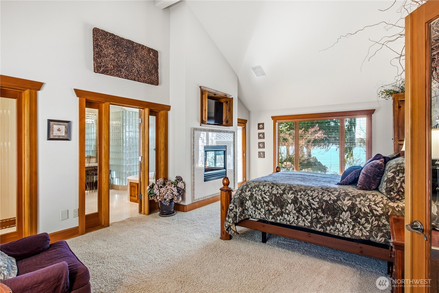 21102 Snag Island Drive E, Lake Tapps, WA 98391