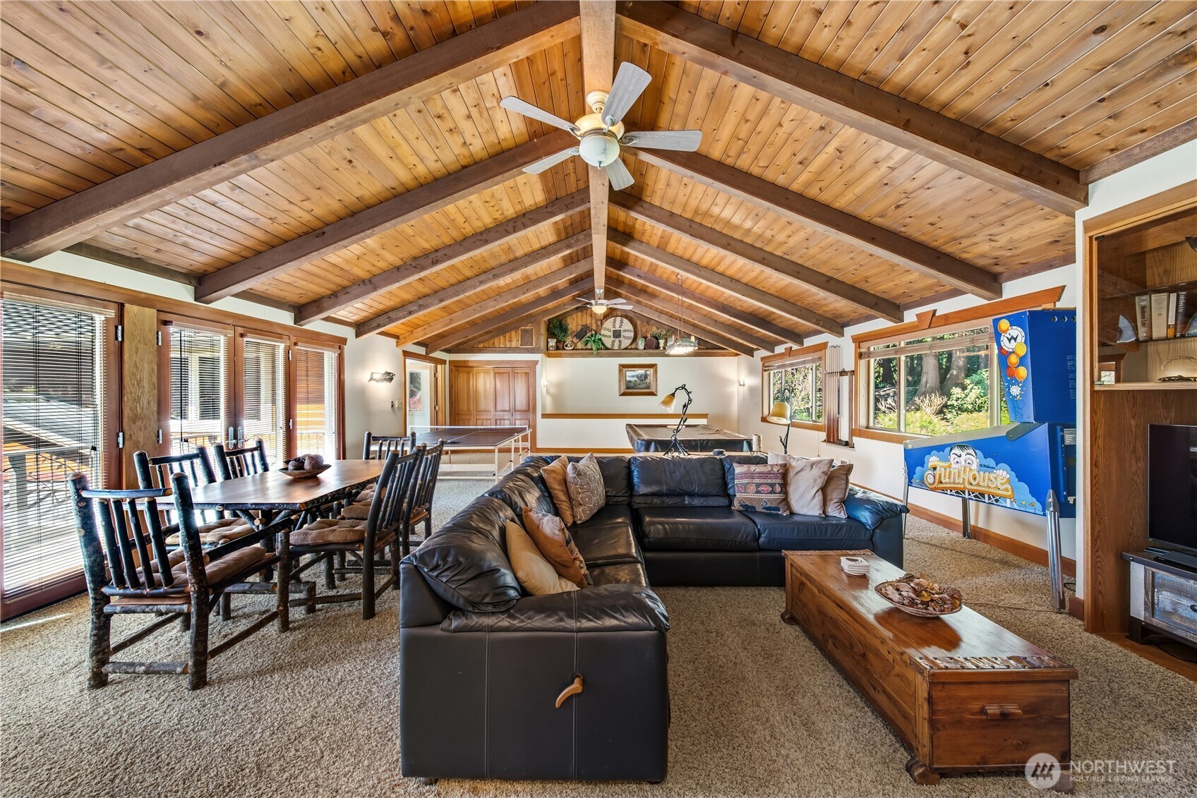 21102 Snag Island Drive E, Lake Tapps, WA 98391