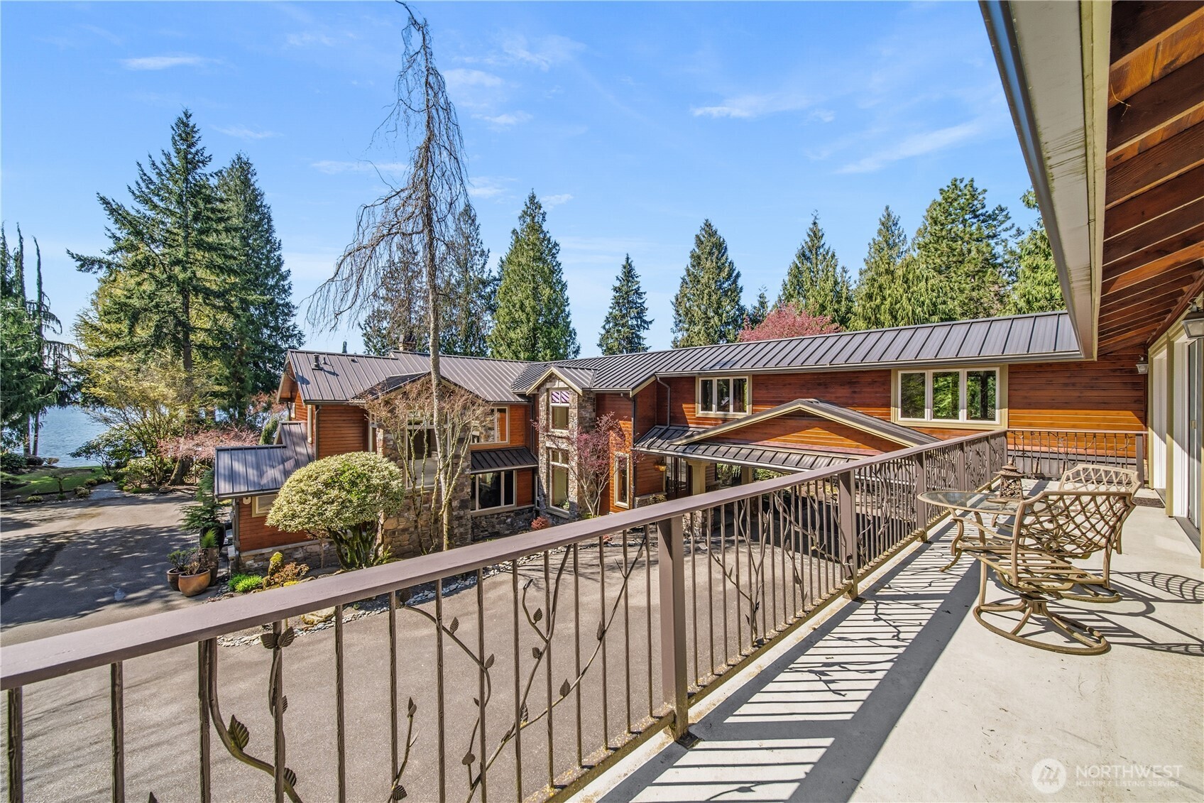 21102 Snag Island Drive E, Lake Tapps, WA 98391