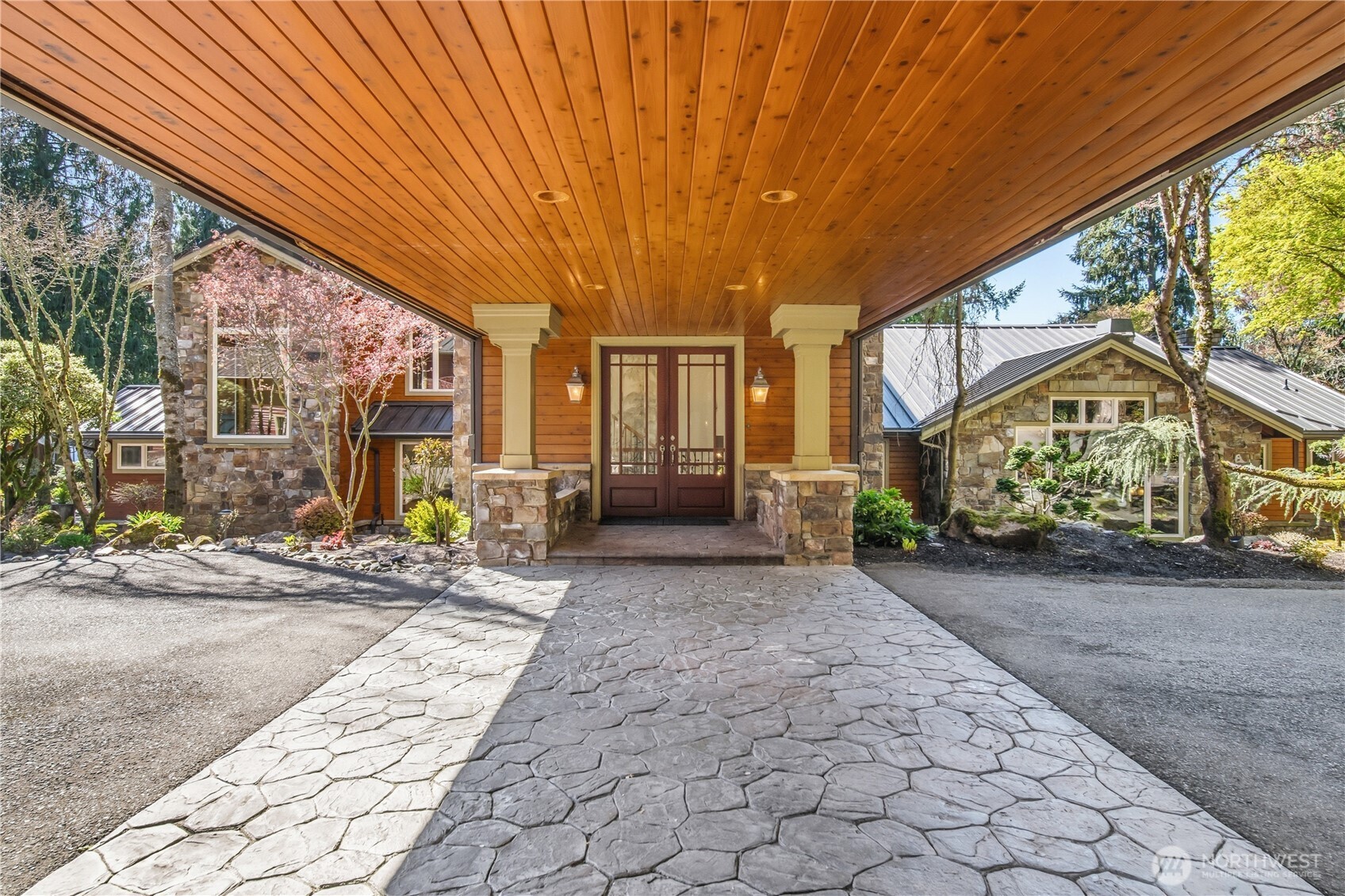 21102 Snag Island Drive E, Lake Tapps, WA 98391