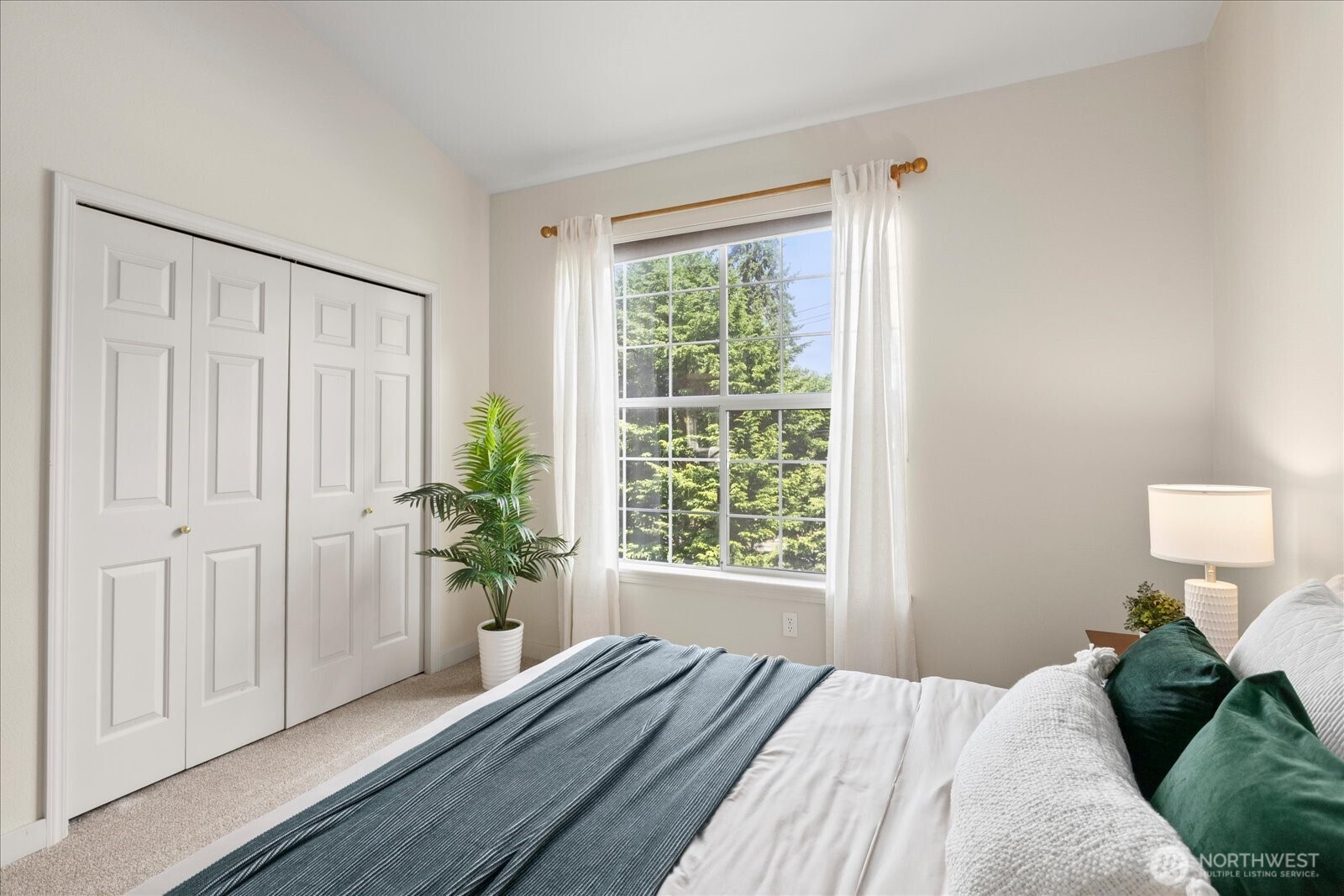 15917 67th Lane NE #3, Kenmore, WA 98028