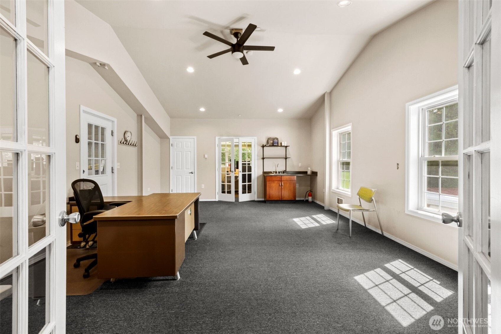 30336 Thomas Road SE, Kent, WA 98042