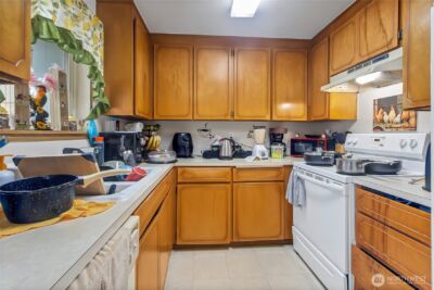 10002 10004 Barnes Lane S, Tacoma, WA 98444 - Photo 17