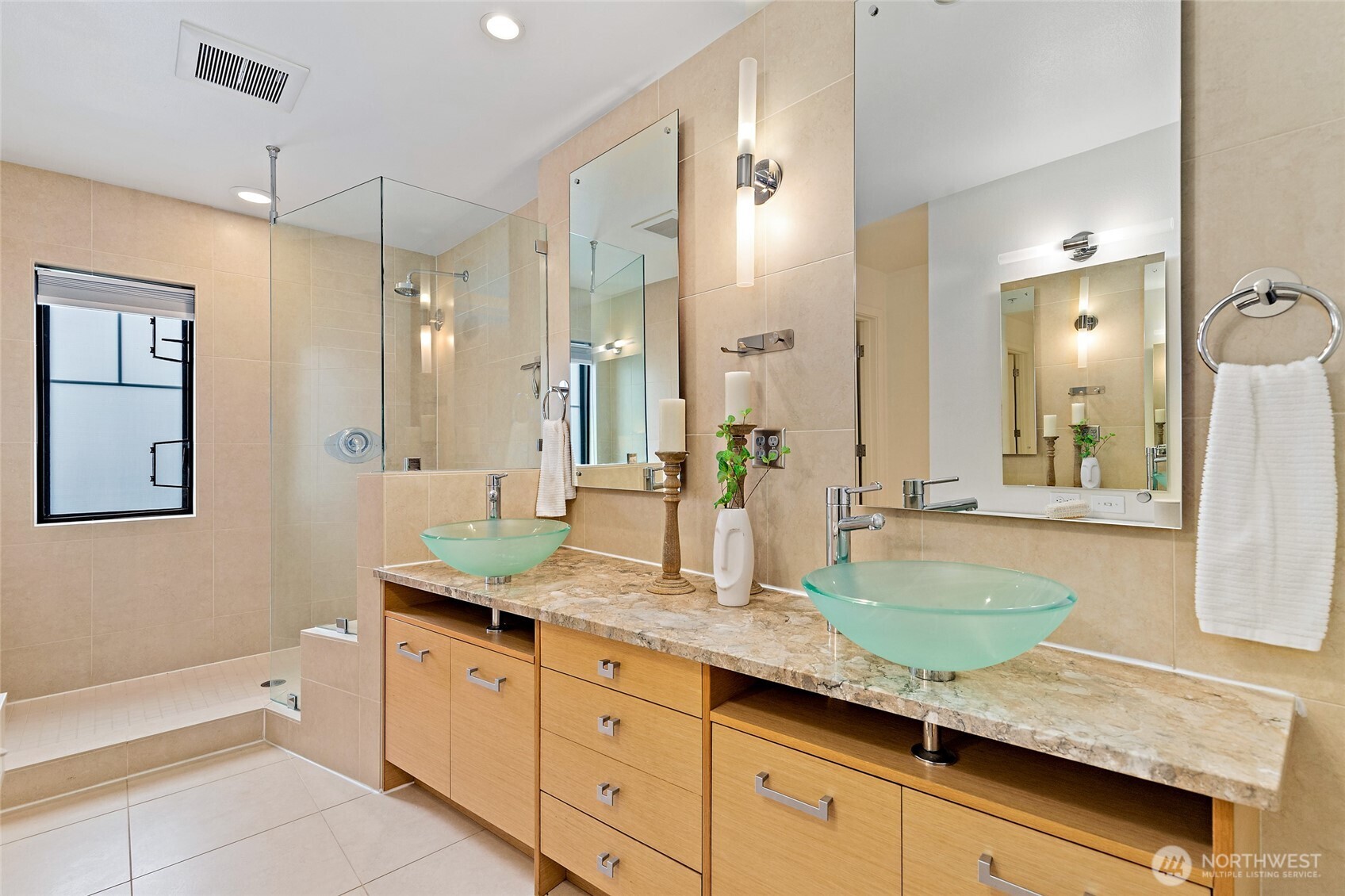 10595 NE 12th Place #102, Bellevue, WA 98004