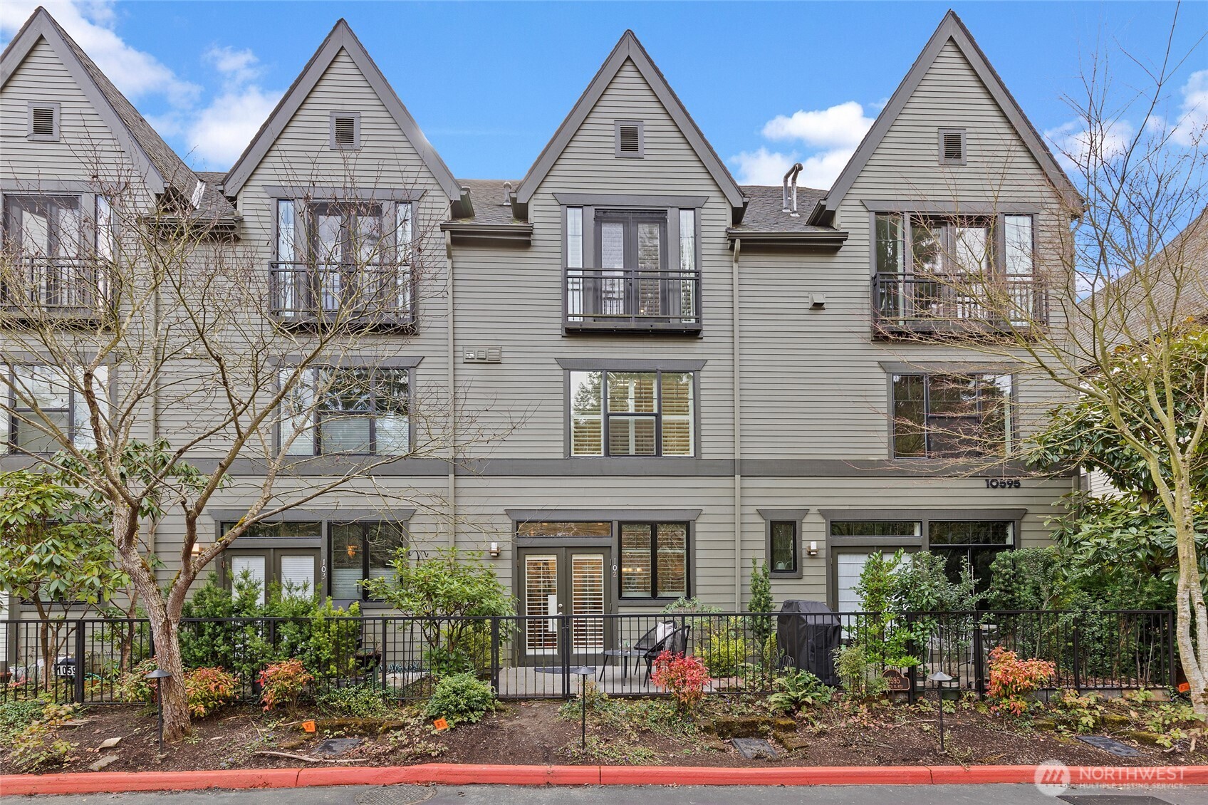 10595 NE 12th Place #102, Bellevue, WA 98004