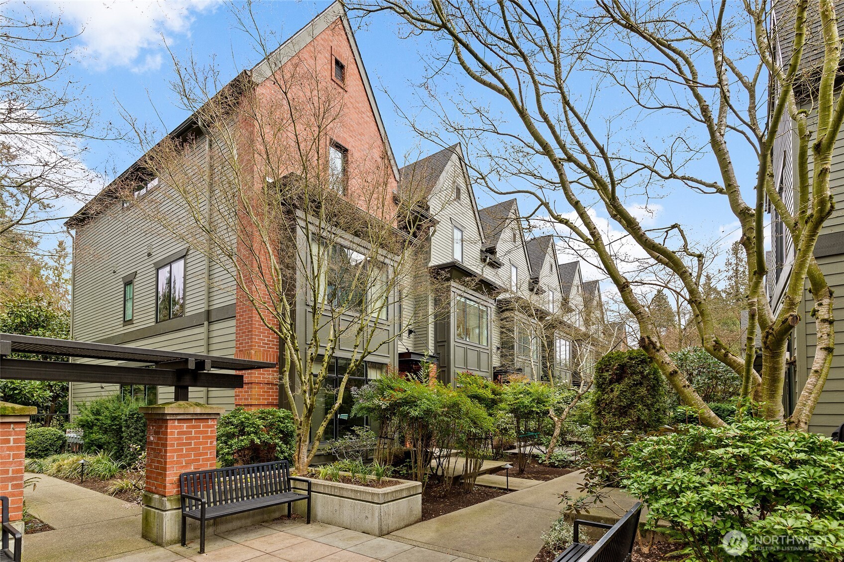 10595 NE 12th Place #102, Bellevue, WA 98004