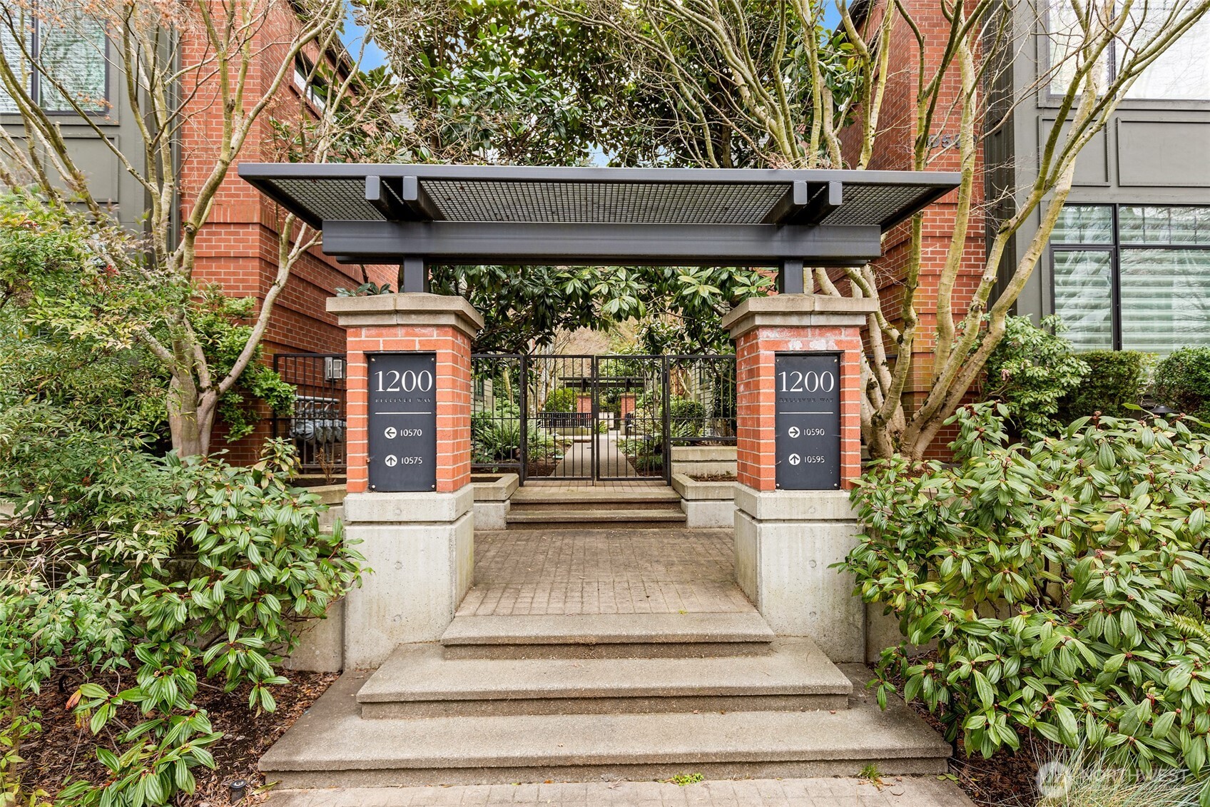 10595 NE 12th Place #102, Bellevue, WA 98004