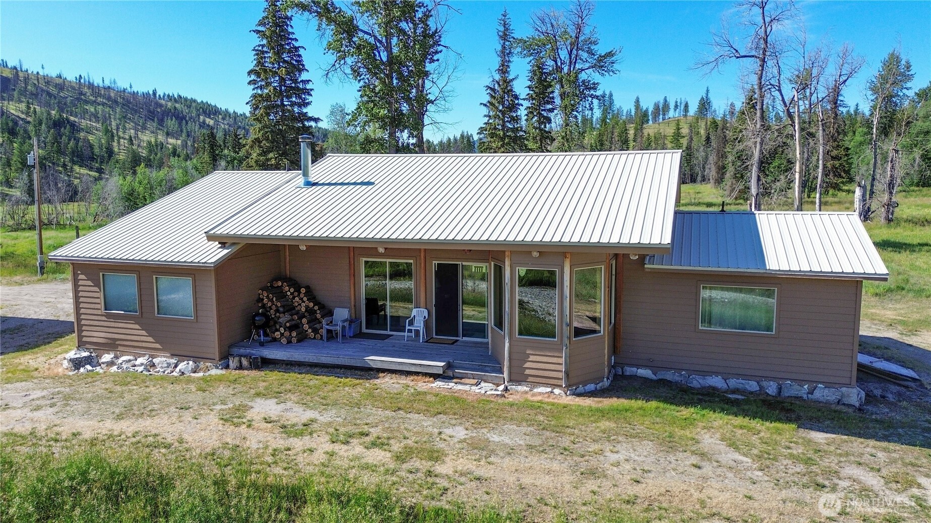 333 Bonaparte Lake Road , Tonasket, WA 98859