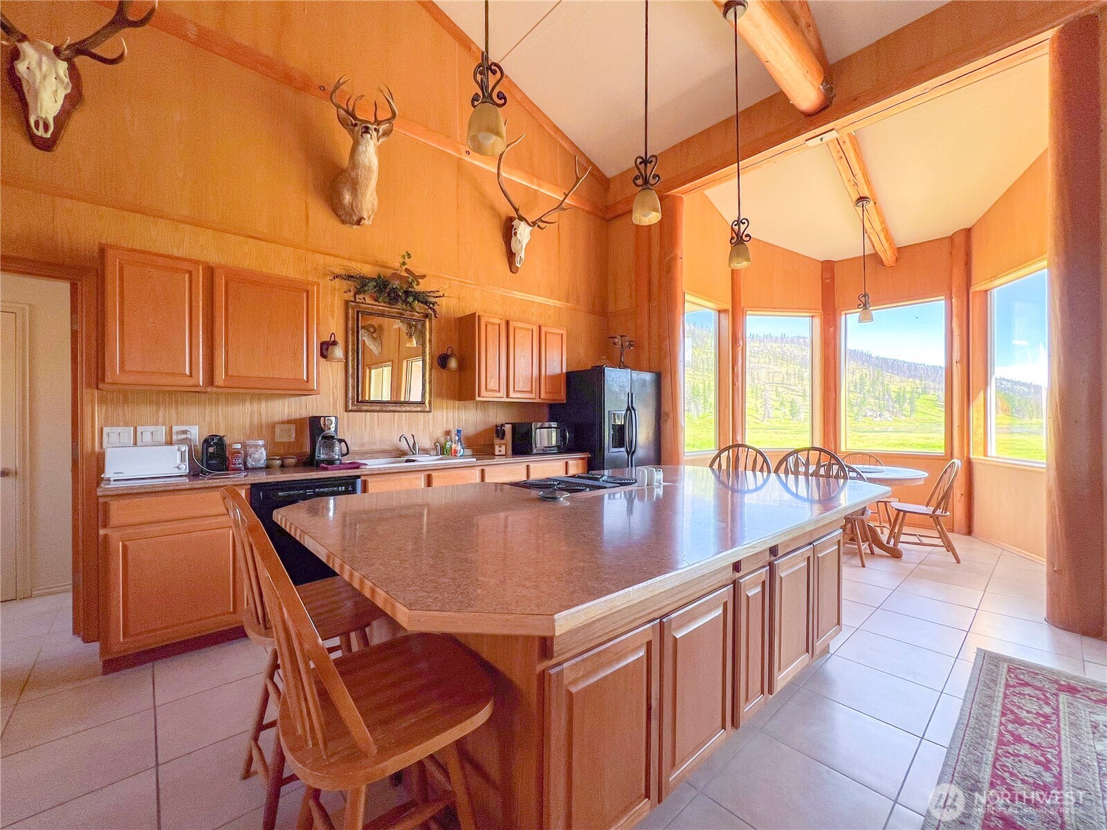 333 Bonaparte Lake Road , Tonasket, WA 98859