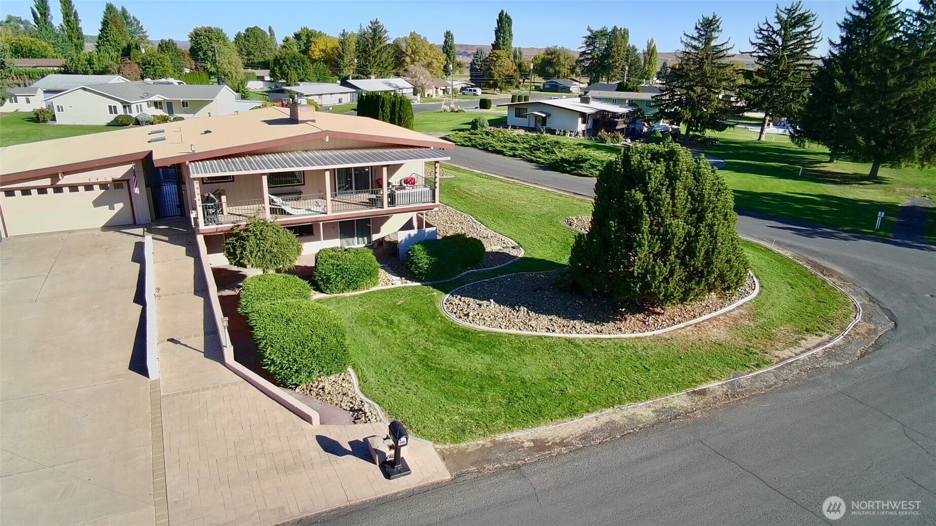 840 Braeburn Place NW, Soap Lake, WA 98851