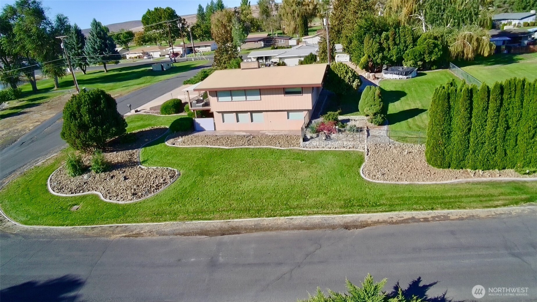 840 Braeburn Place NW, Soap Lake, WA 98851