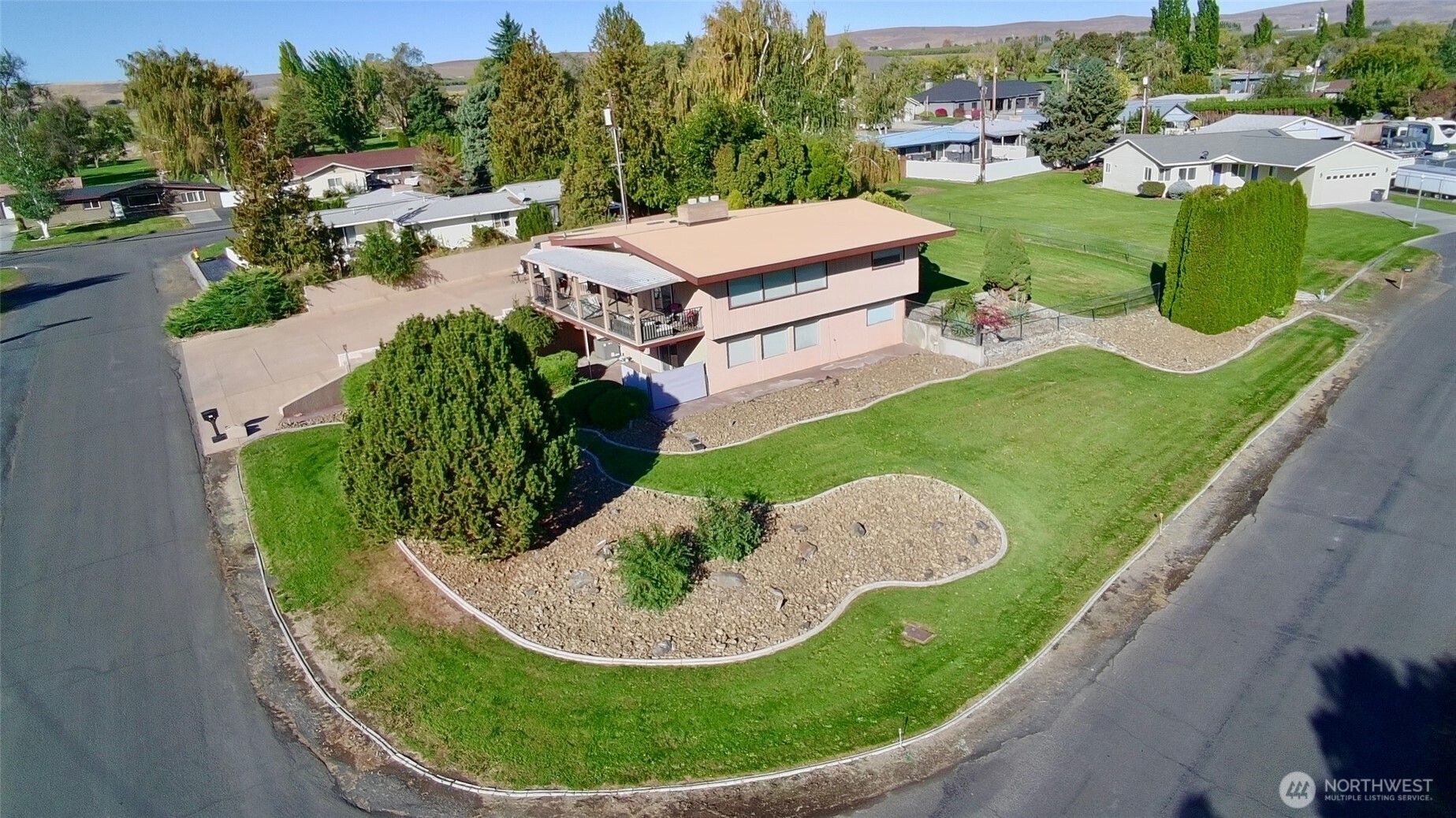 840 Braeburn Place NW, Soap Lake, WA 98851