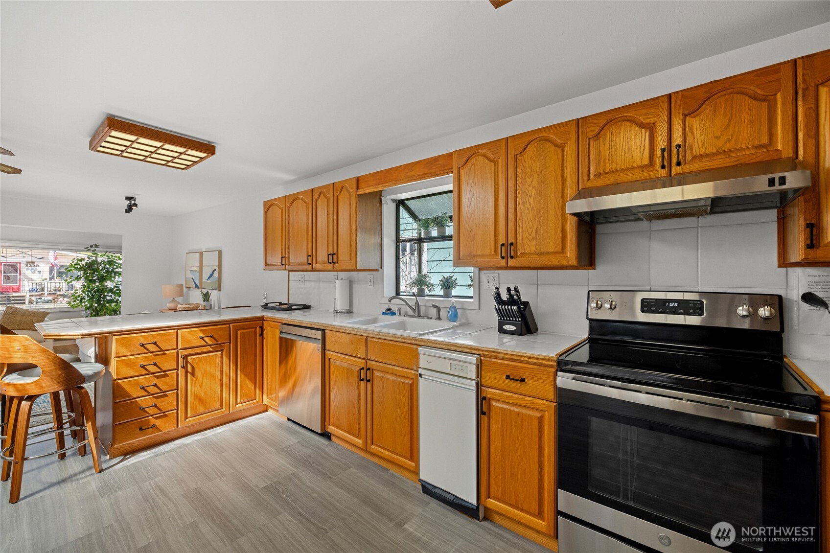 8252 Beach Way Drive , Blaine, WA 98230