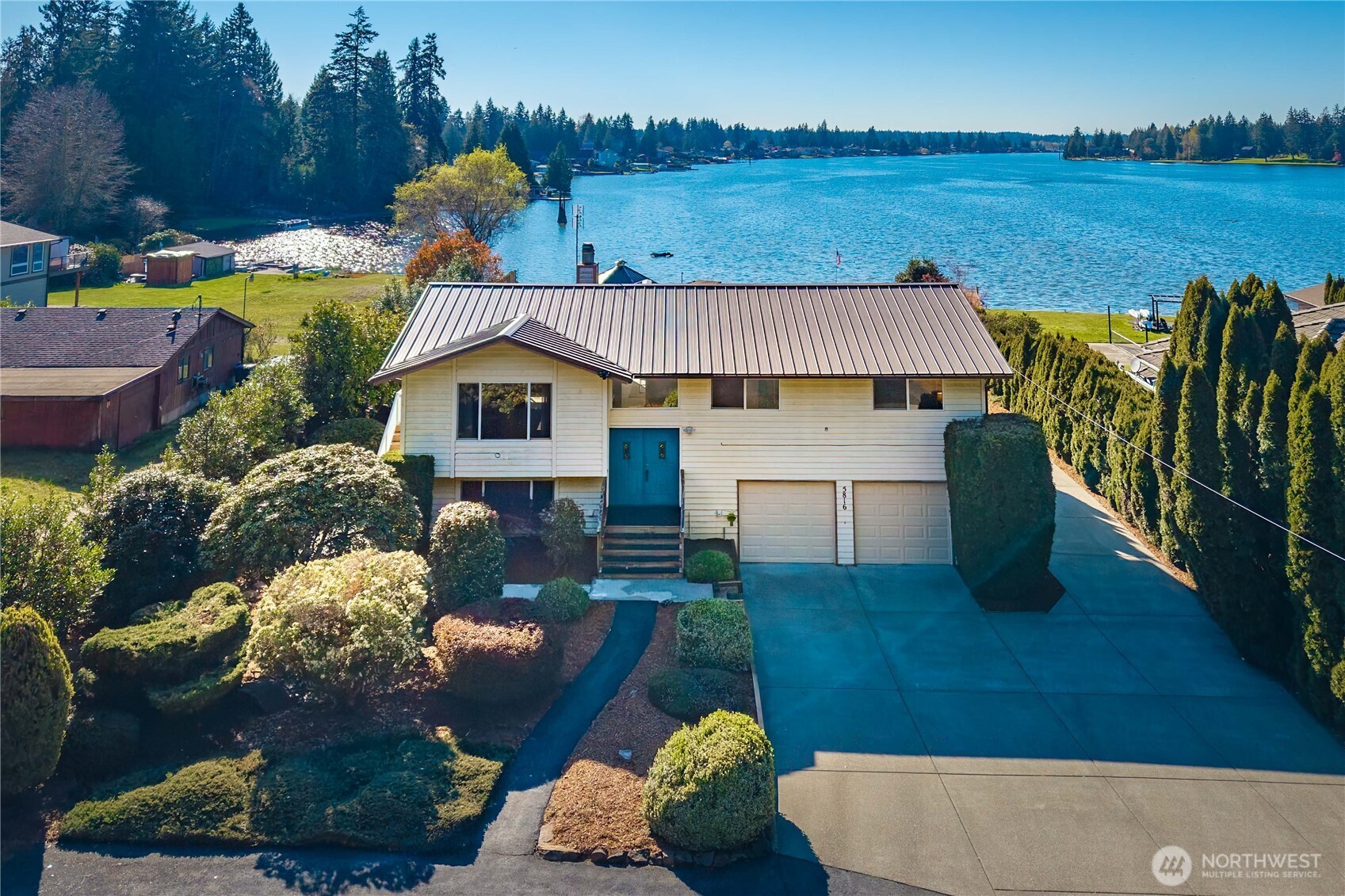 5816 218th Avenue E, Lake Tapps, WA 98391