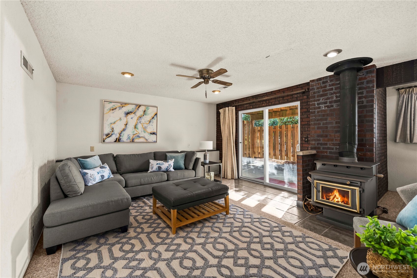 5816 218th Avenue E, Lake Tapps, WA 98391