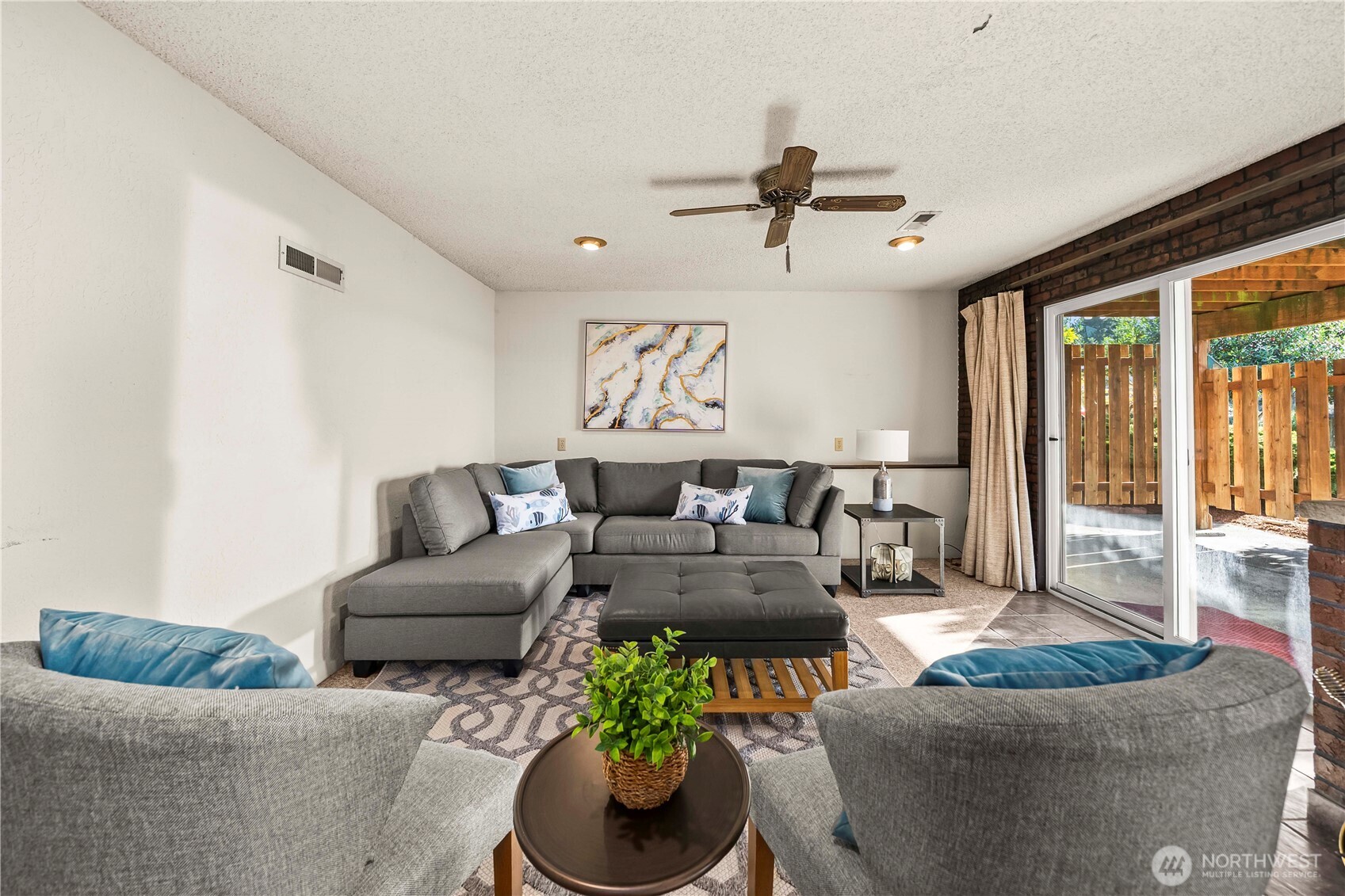 5816 218th Avenue E, Lake Tapps, WA 98391