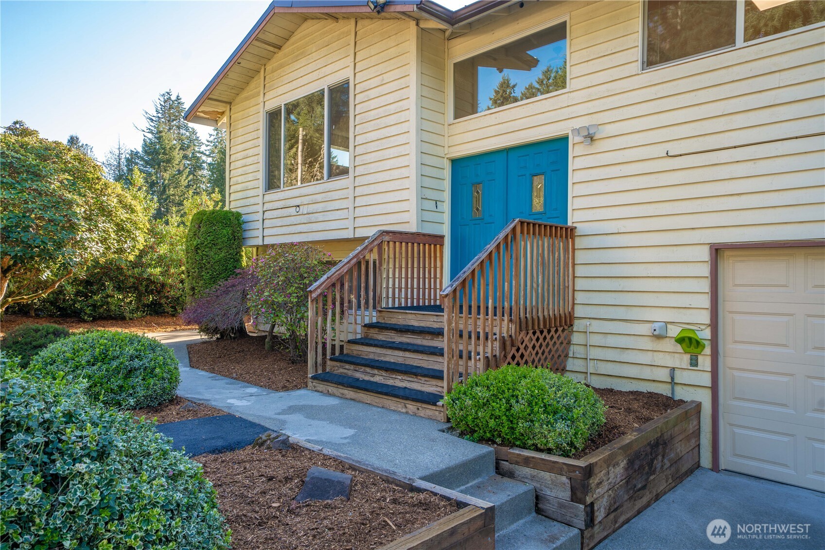 5816 218th Avenue E, Lake Tapps, WA 98391